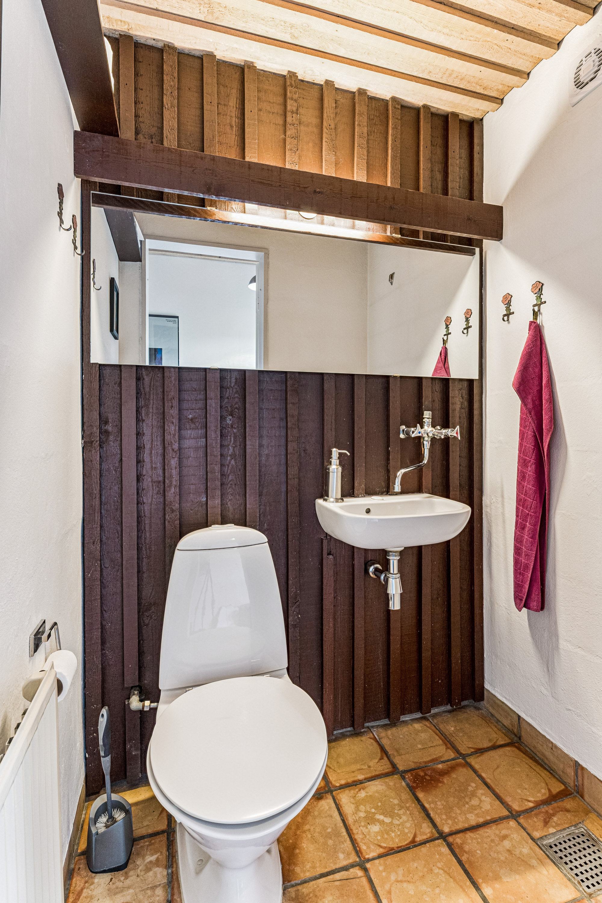 Fremhævet badeværelse billede i fuldskærmstilstand. Billede af Havfruevej 10, 2730 Herlev