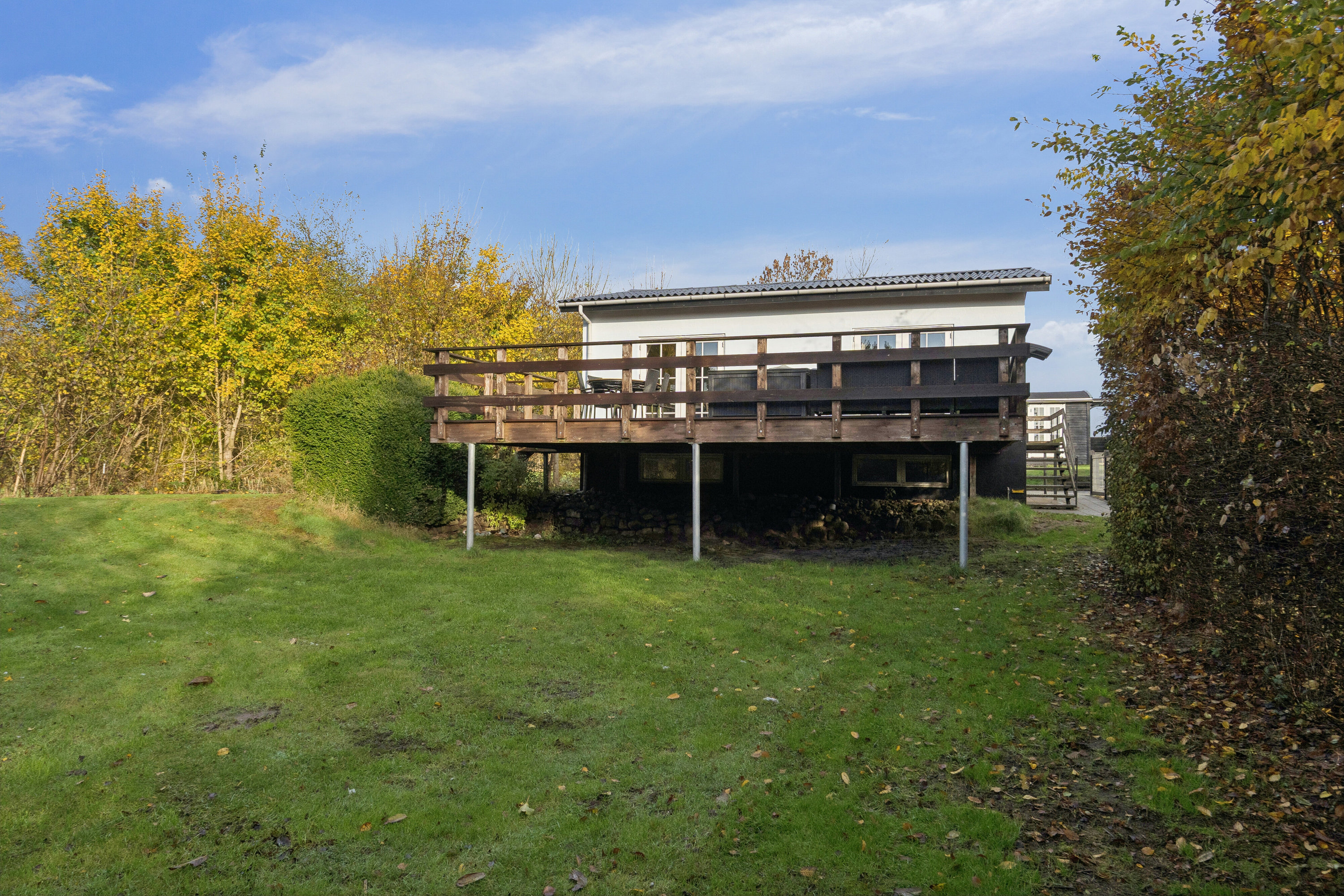 Fremhævet set fra haven billede i fuldskærmstilstand. Billede af Egtvedvej 53, Bølling, 6040 Egtved