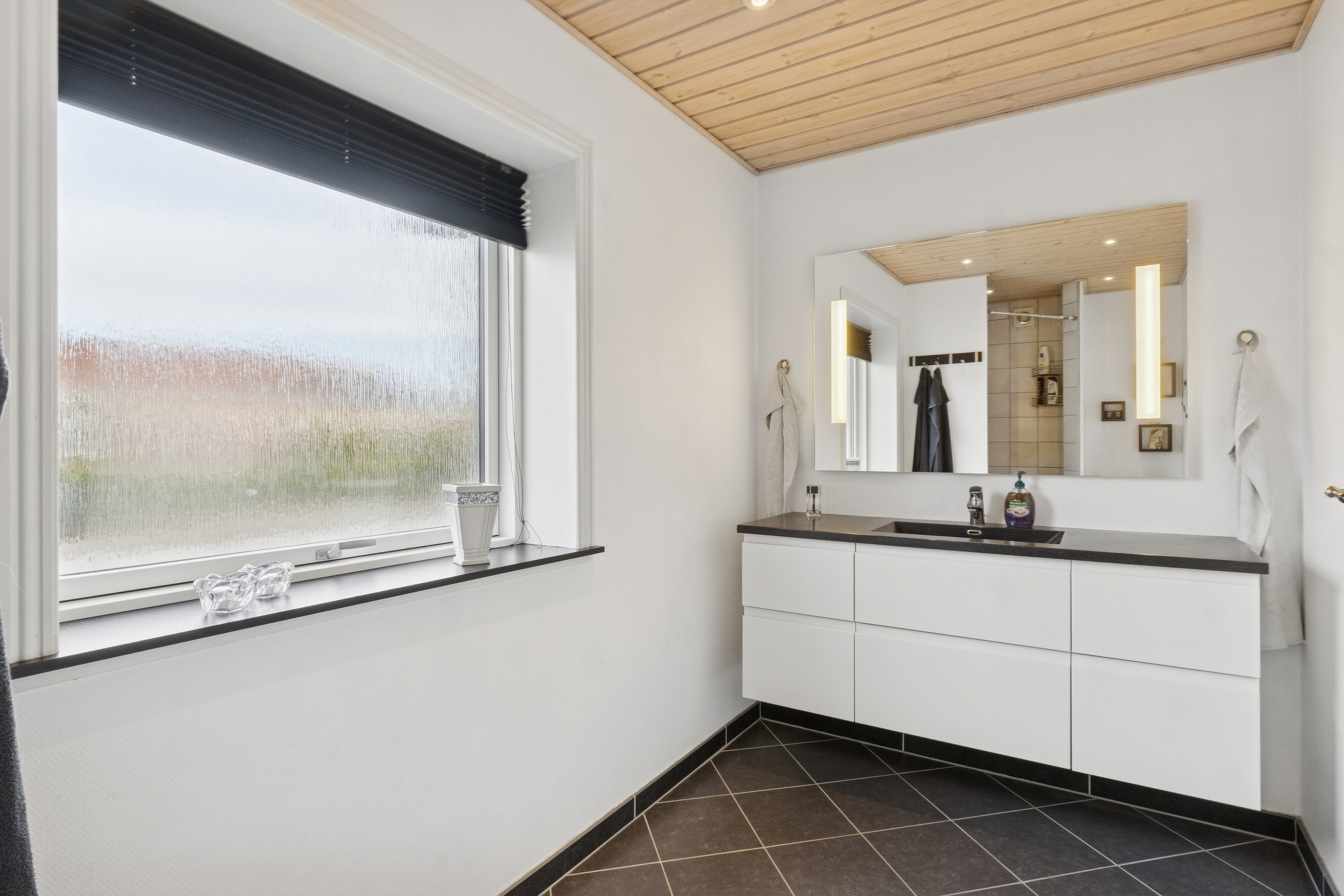 Fremhævet badeværelse billede i fuldskærmstilstand. Billede af Snedstedvej 33, Sundby, 7752 Snedsted