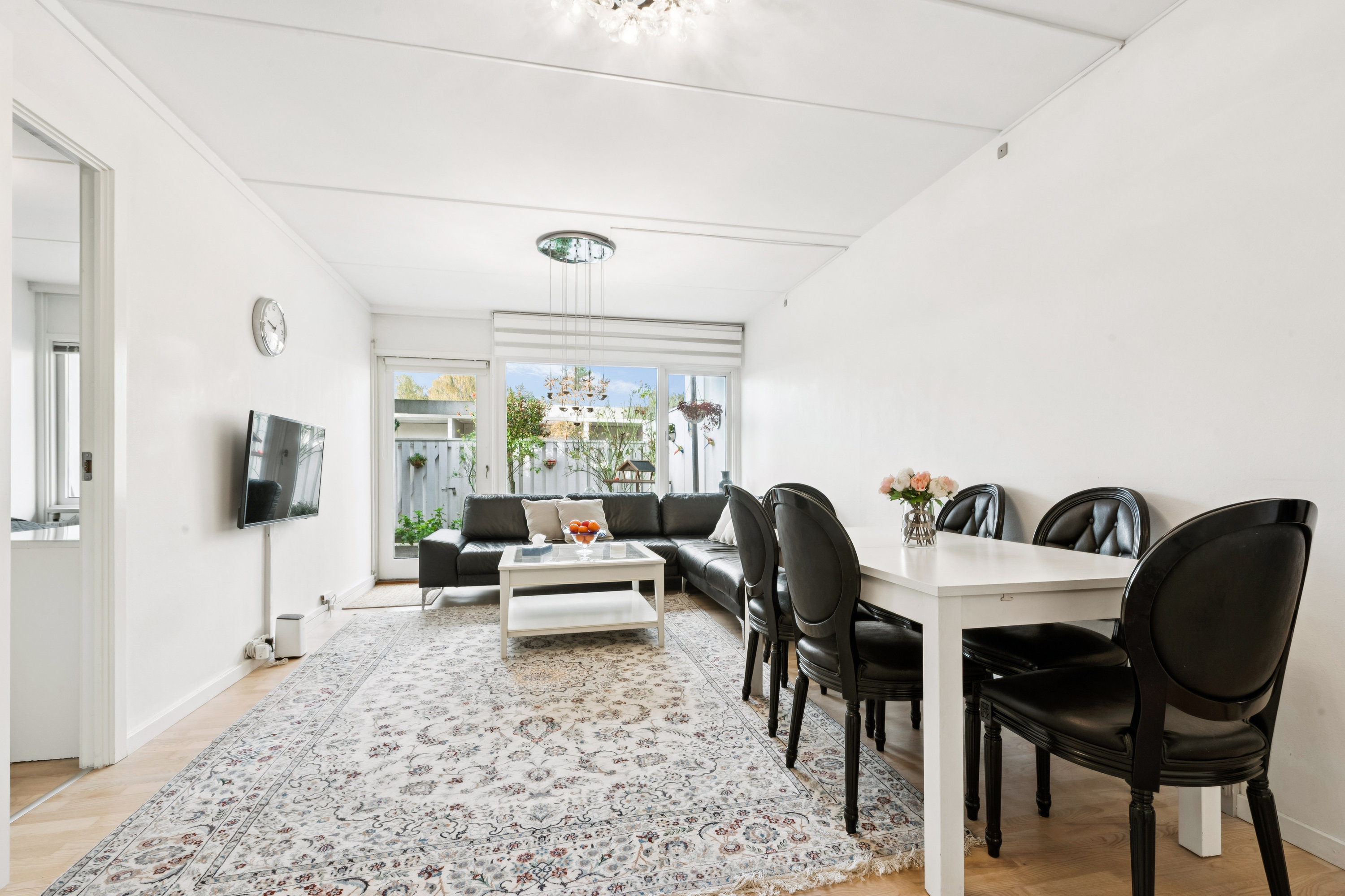 Fremhævet stue billede i fuldskærmstilstand. Billede af Eremitageparken 361, st.. b., 2800 Kongens Lyngby