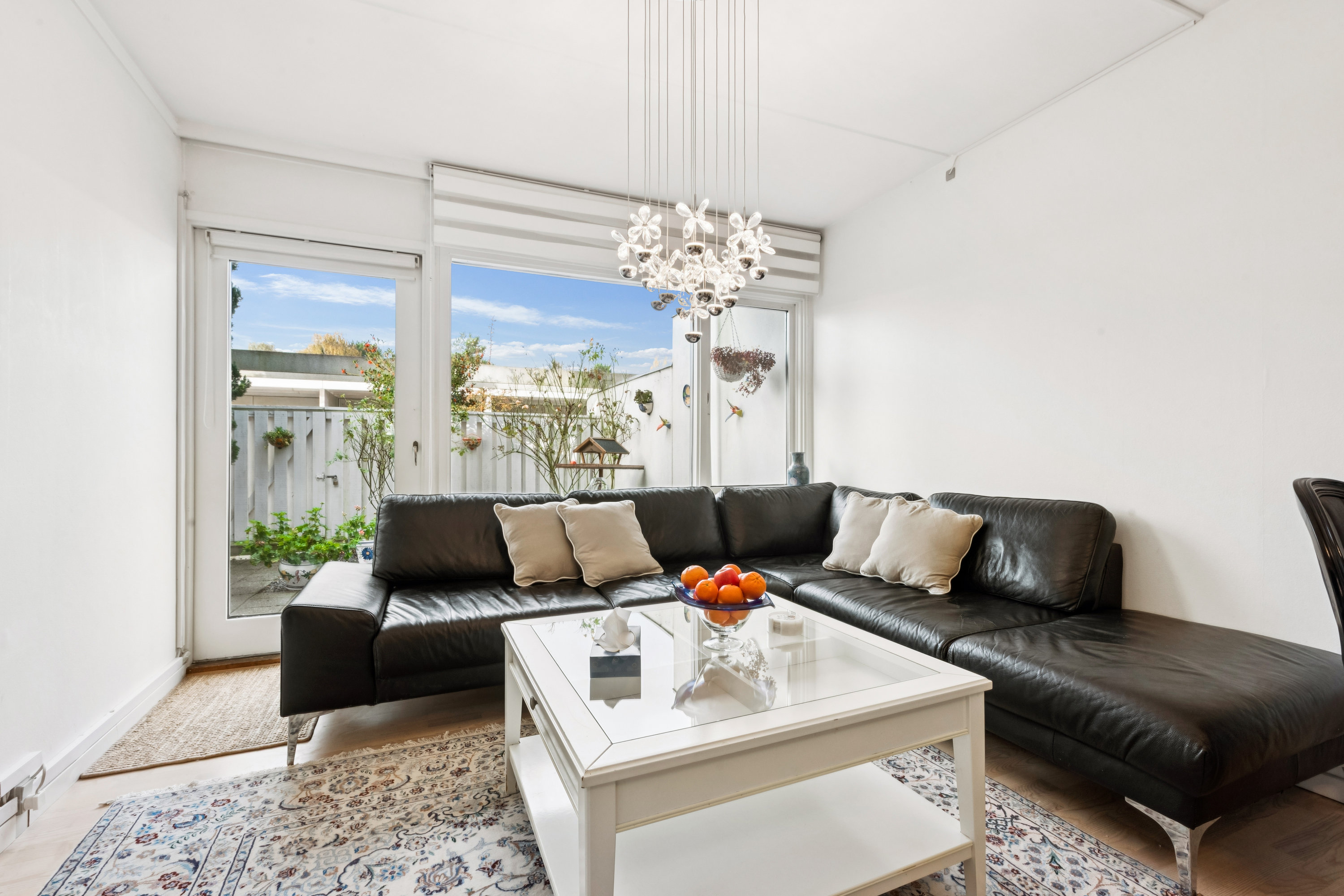 Fremhævet stue billede i fuldskærmstilstand. Billede af Eremitageparken 361, st.. b., 2800 Kongens Lyngby