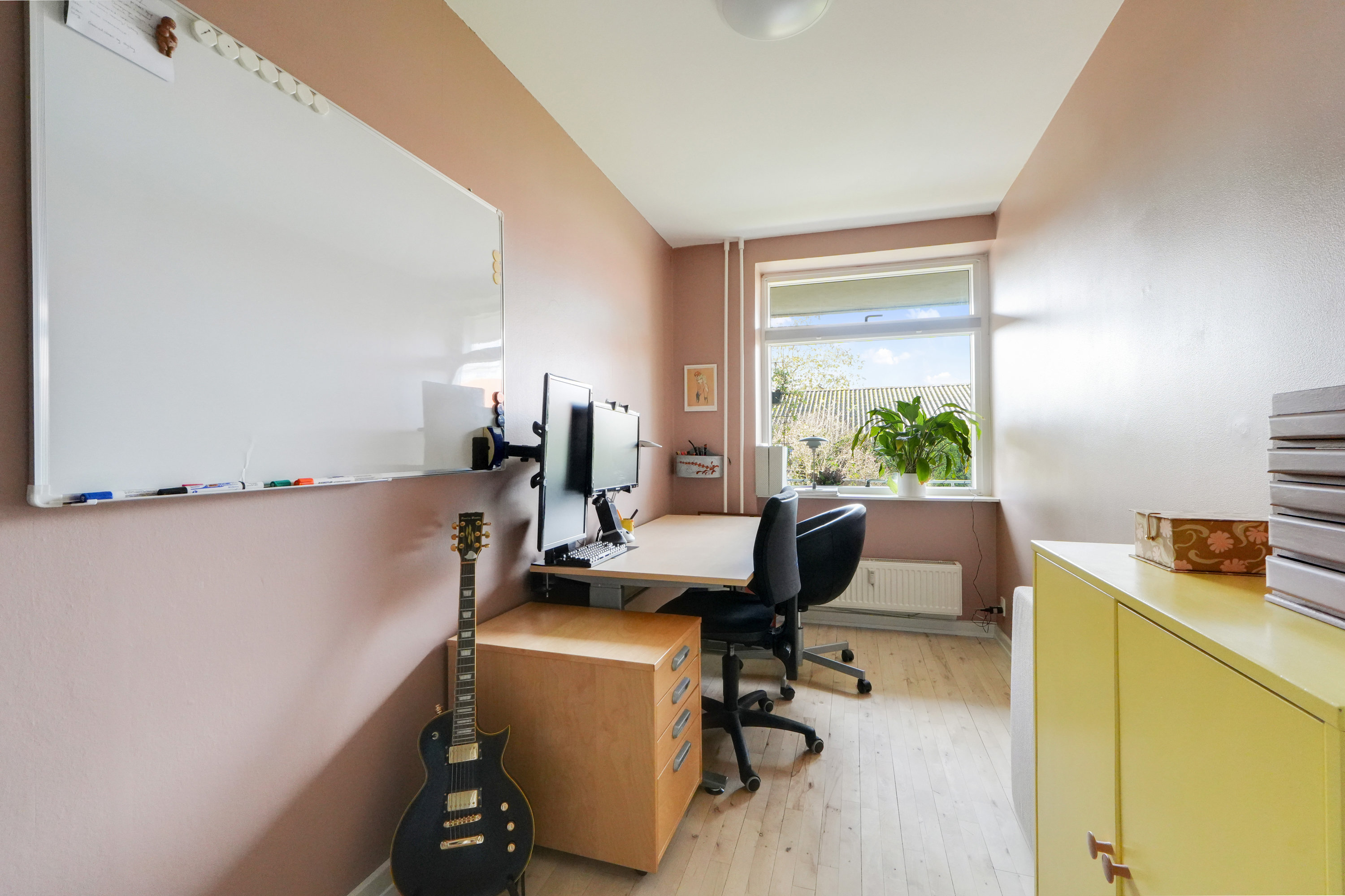 Fremhævet andet billede i fuldskærmstilstand. Billede af Gl Rådhusvej 38, 1. th., 2750 Ballerup