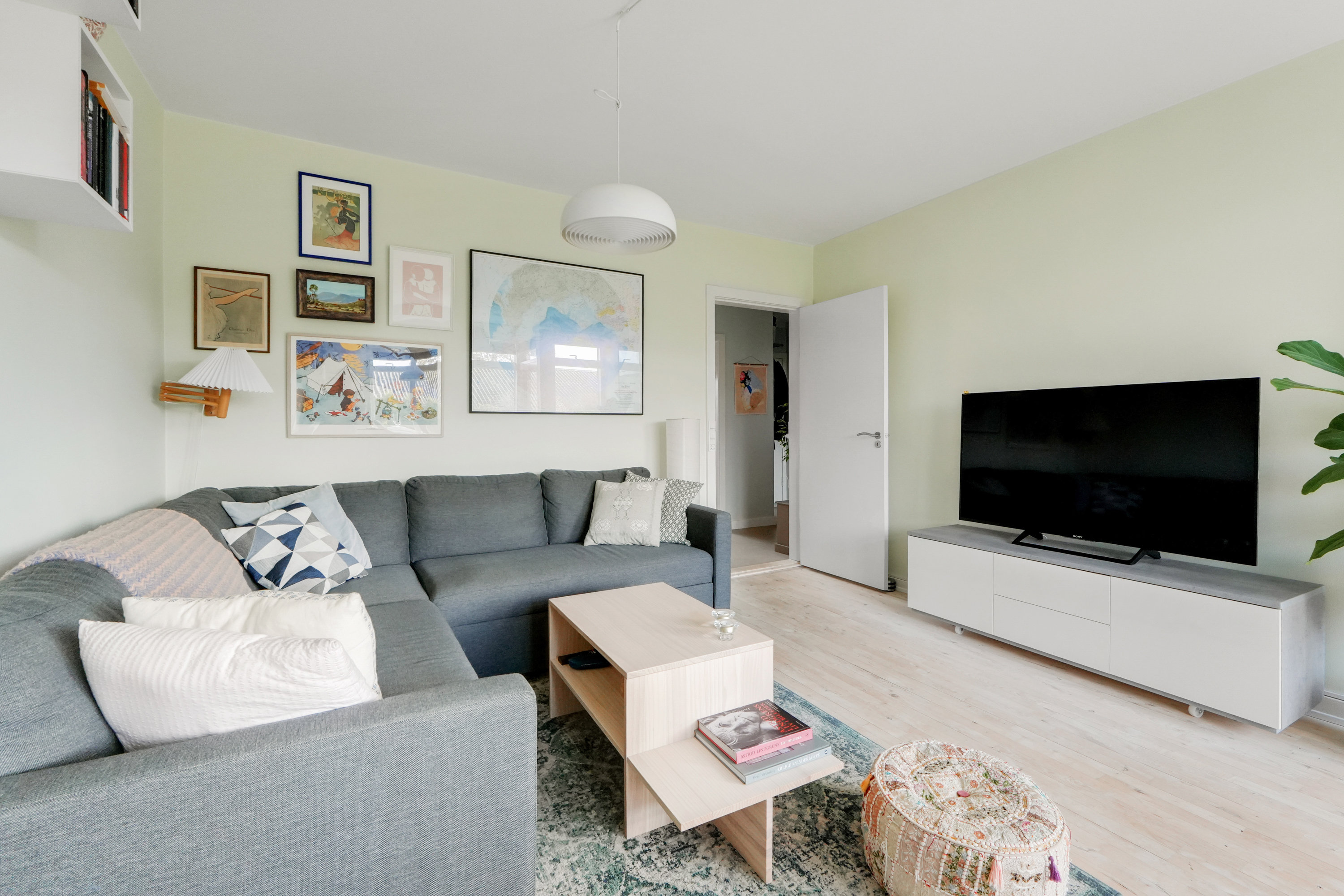 Fremhævet andet billede i fuldskærmstilstand. Billede af Gl Rådhusvej 38, 1. th., 2750 Ballerup