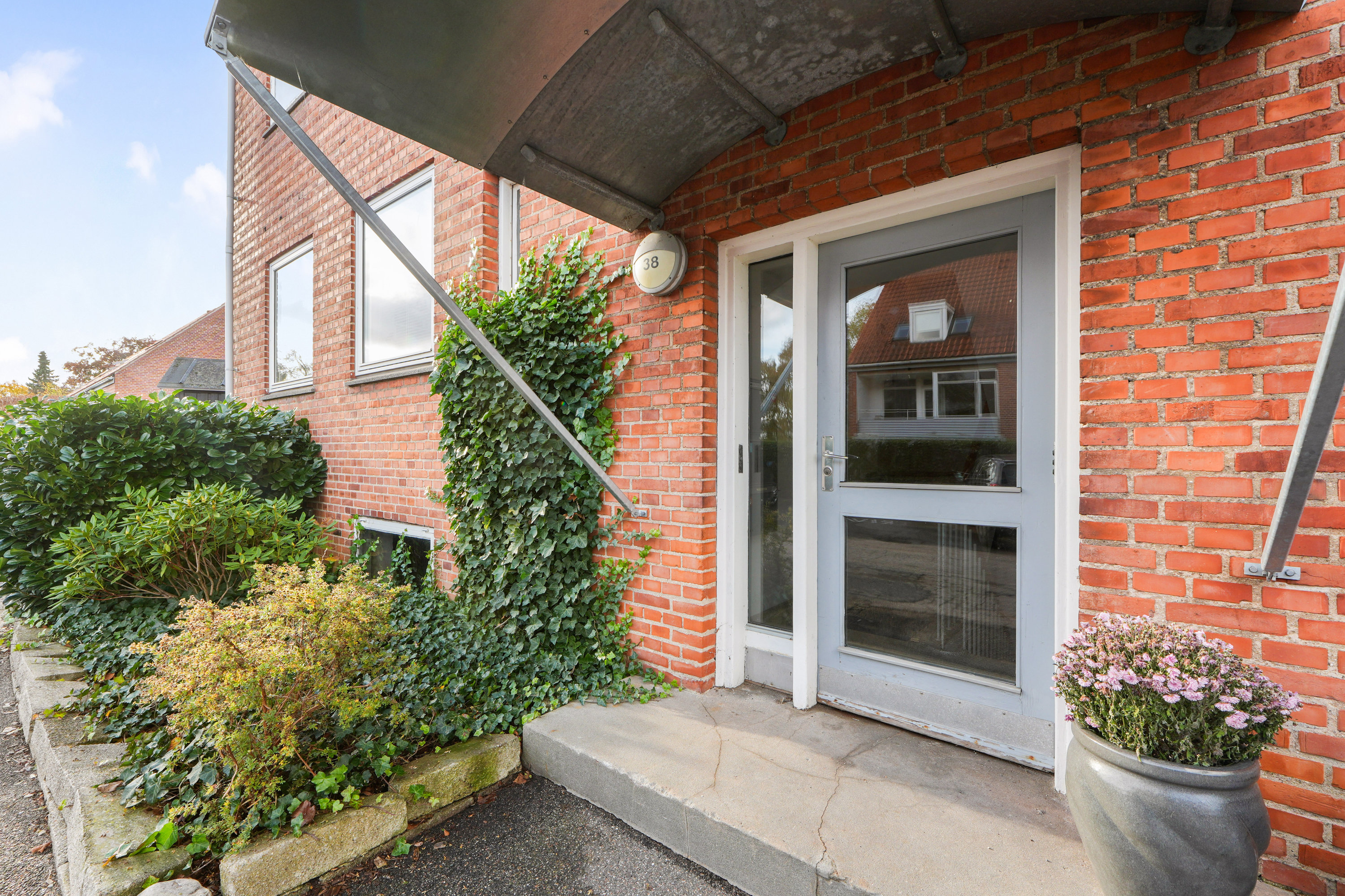 Fremhævet andet billede i fuldskærmstilstand. Billede af Gl Rådhusvej 38, 1. th., 2750 Ballerup