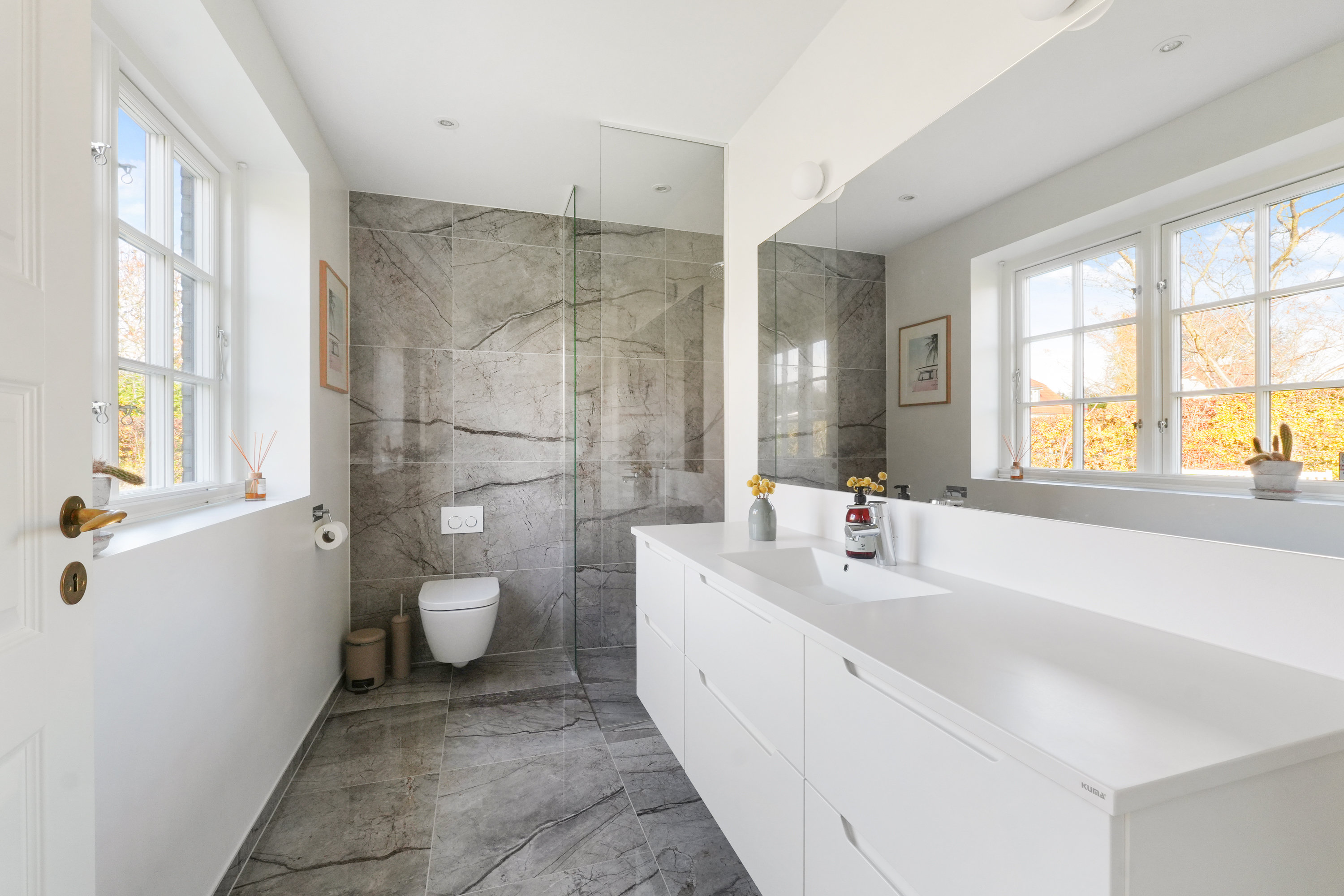 Fremhævet andet billede i fuldskærmstilstand. Billede af Odinsvej 8, 3460 Birkerød