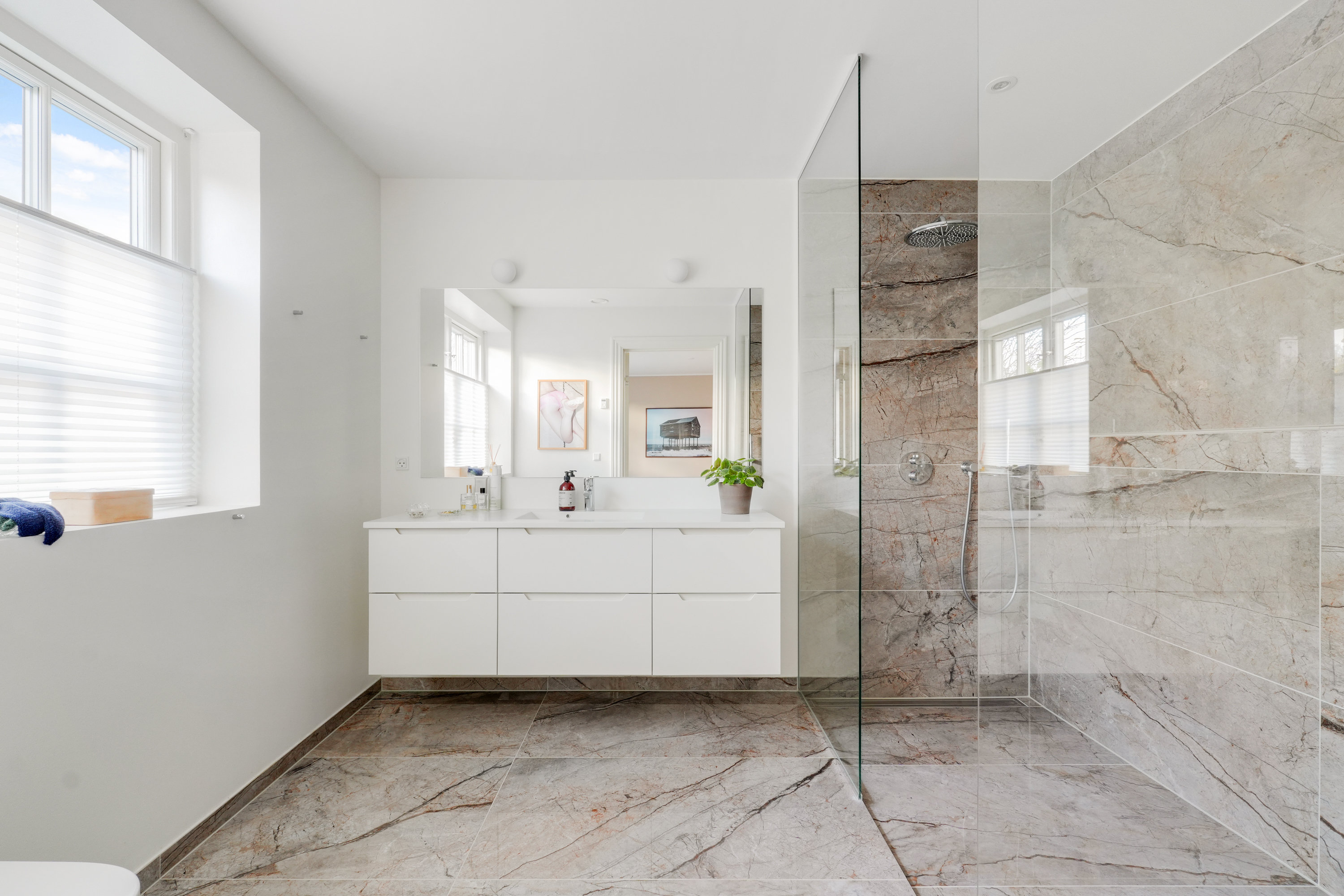 Fremhævet andet billede i fuldskærmstilstand. Billede af Odinsvej 8, 3460 Birkerød