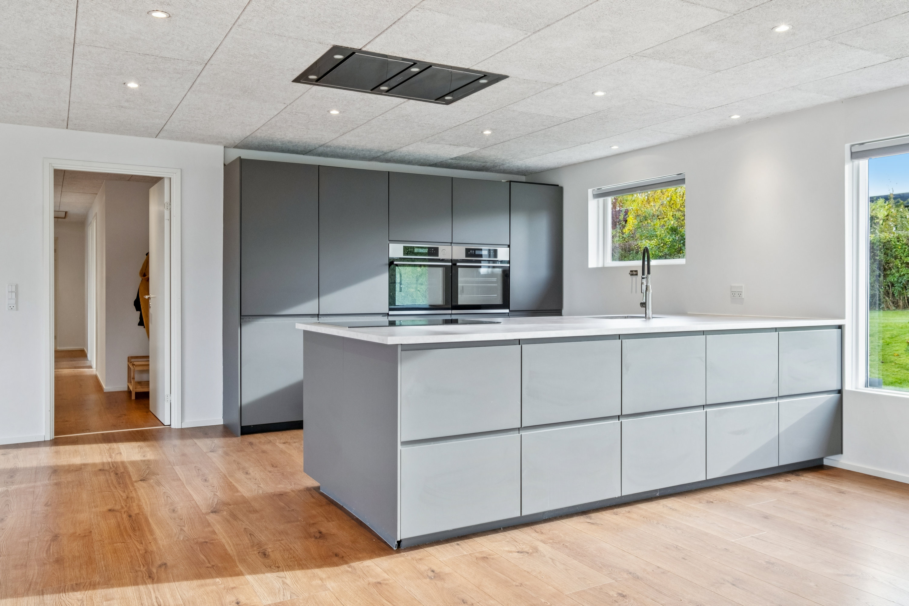 Fremhævet køkken billede i fuldskærmstilstand. Billede af Rødkløvervej 19, 8700 Horsens