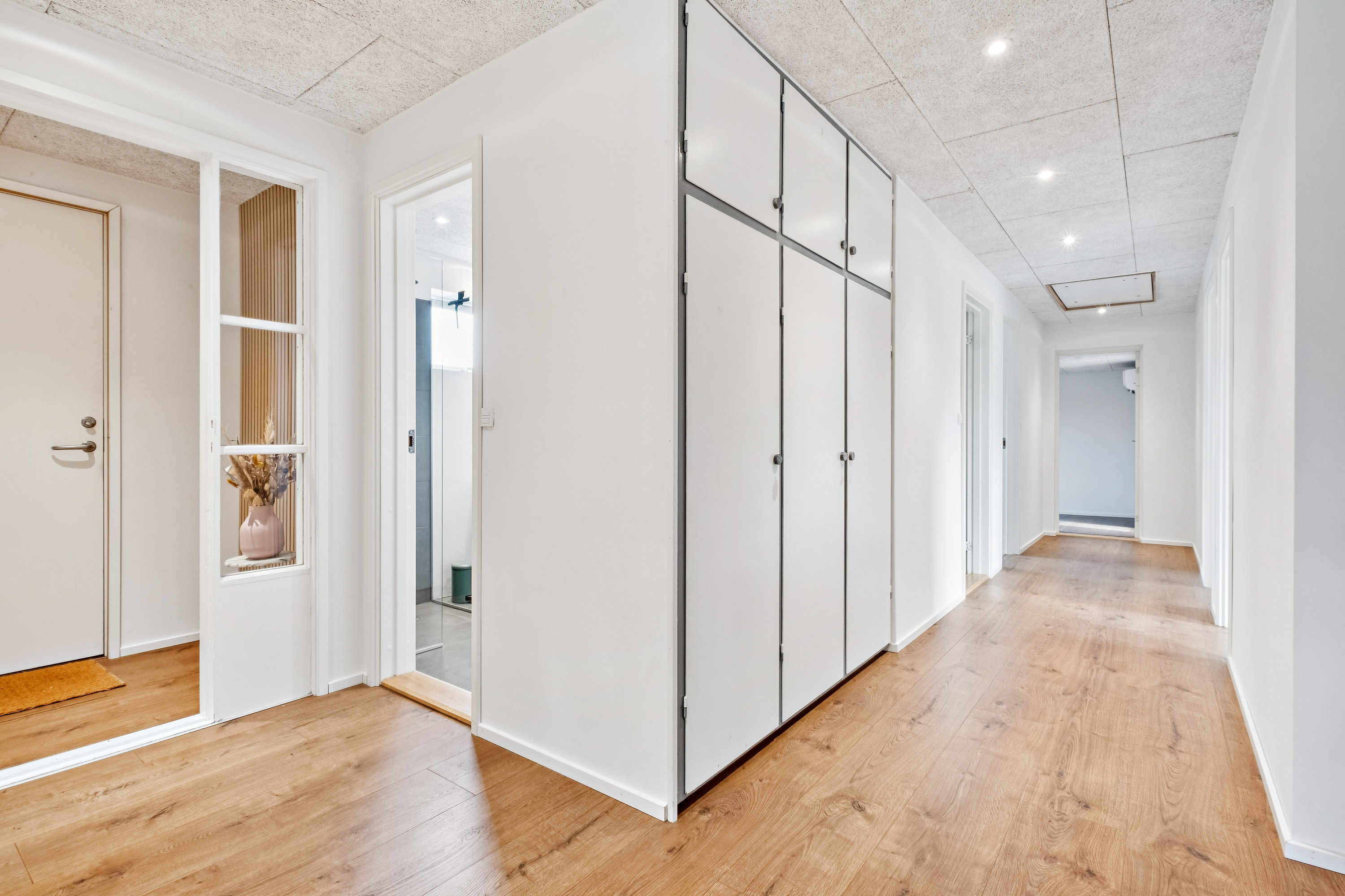 Fremhævet gang billede i fuldskærmstilstand. Billede af Rødkløvervej 19, 8700 Horsens