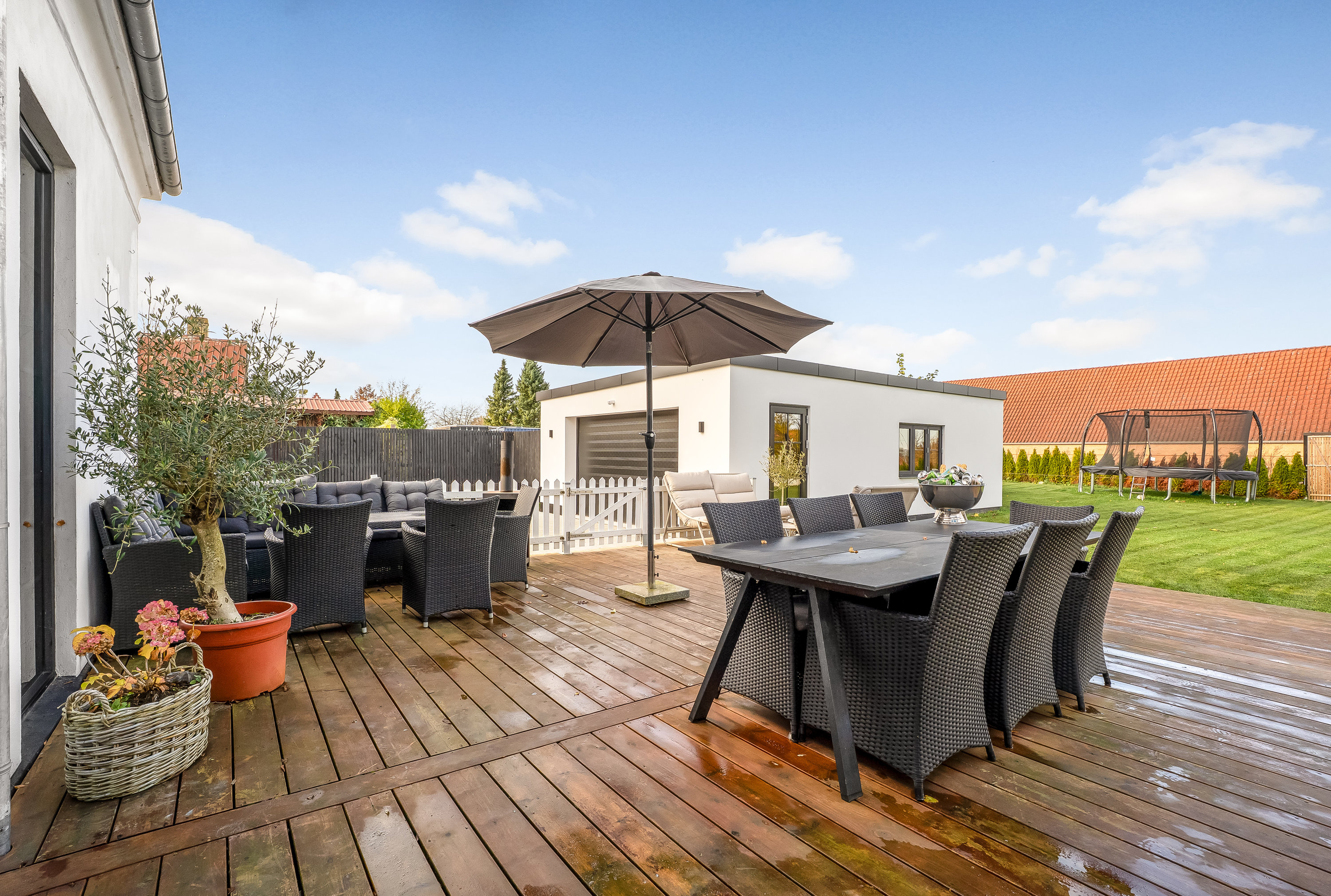 Fremhævet terrasse billede i fuldskærmstilstand. Billede af Nr Alslev Langgade 62B, 4840 Nørre Alslev