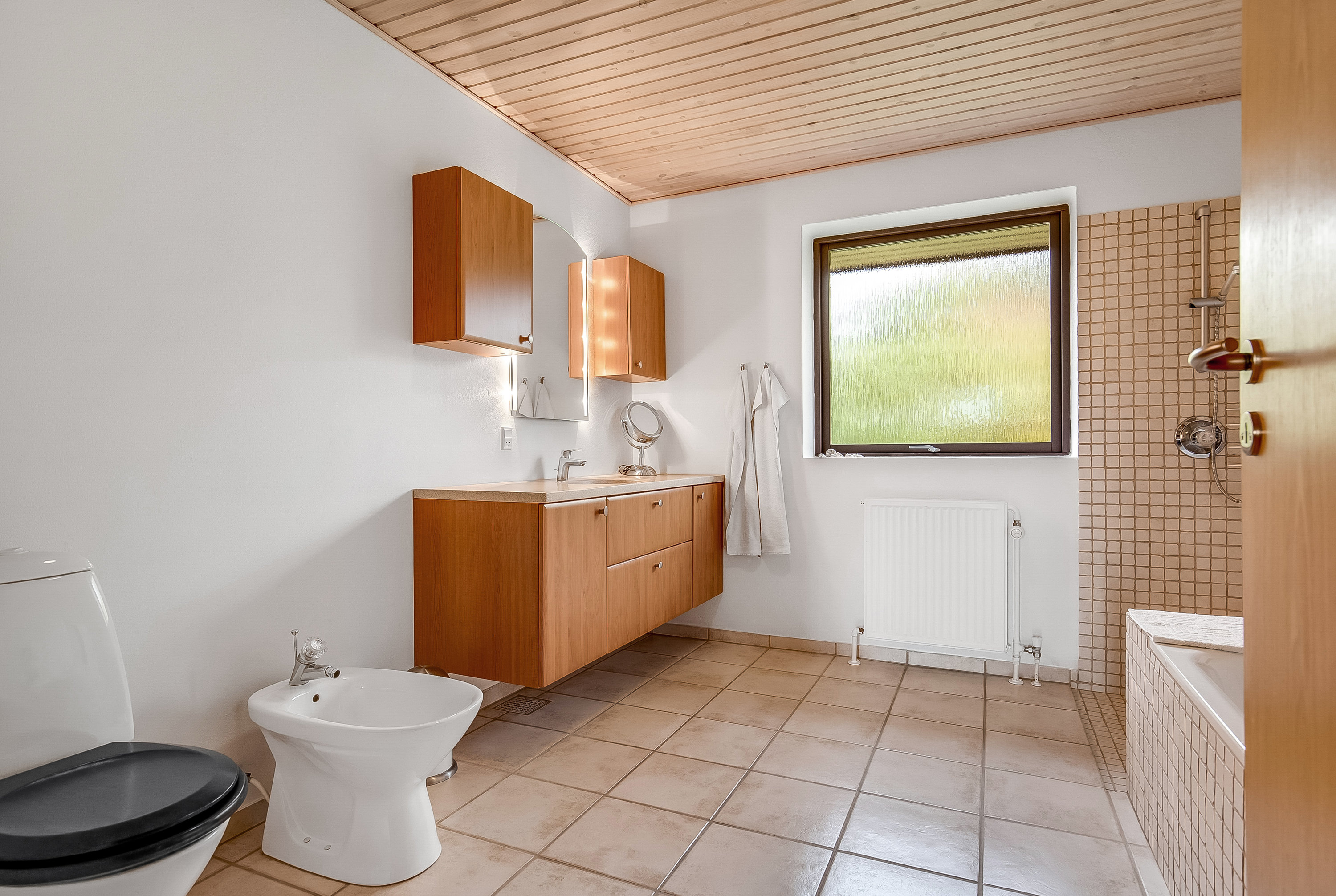 Fremhævet badeværelse billede i fuldskærmstilstand. Billede af Kildevang 14, Seest, 6000 Kolding