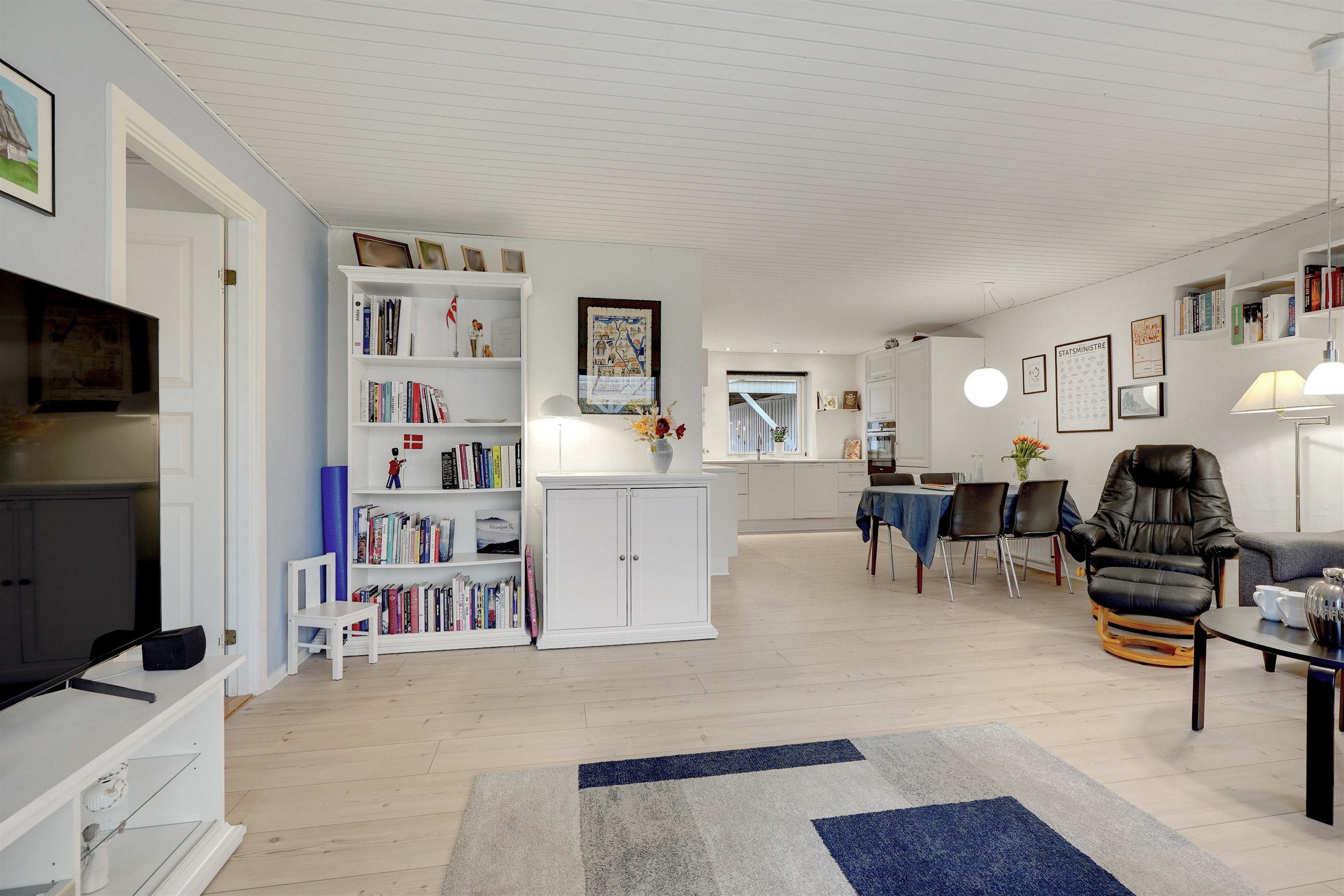 Fremhævet stue billede i fuldskærmstilstand. Billede af Grønningen 2A, 7190 Billund