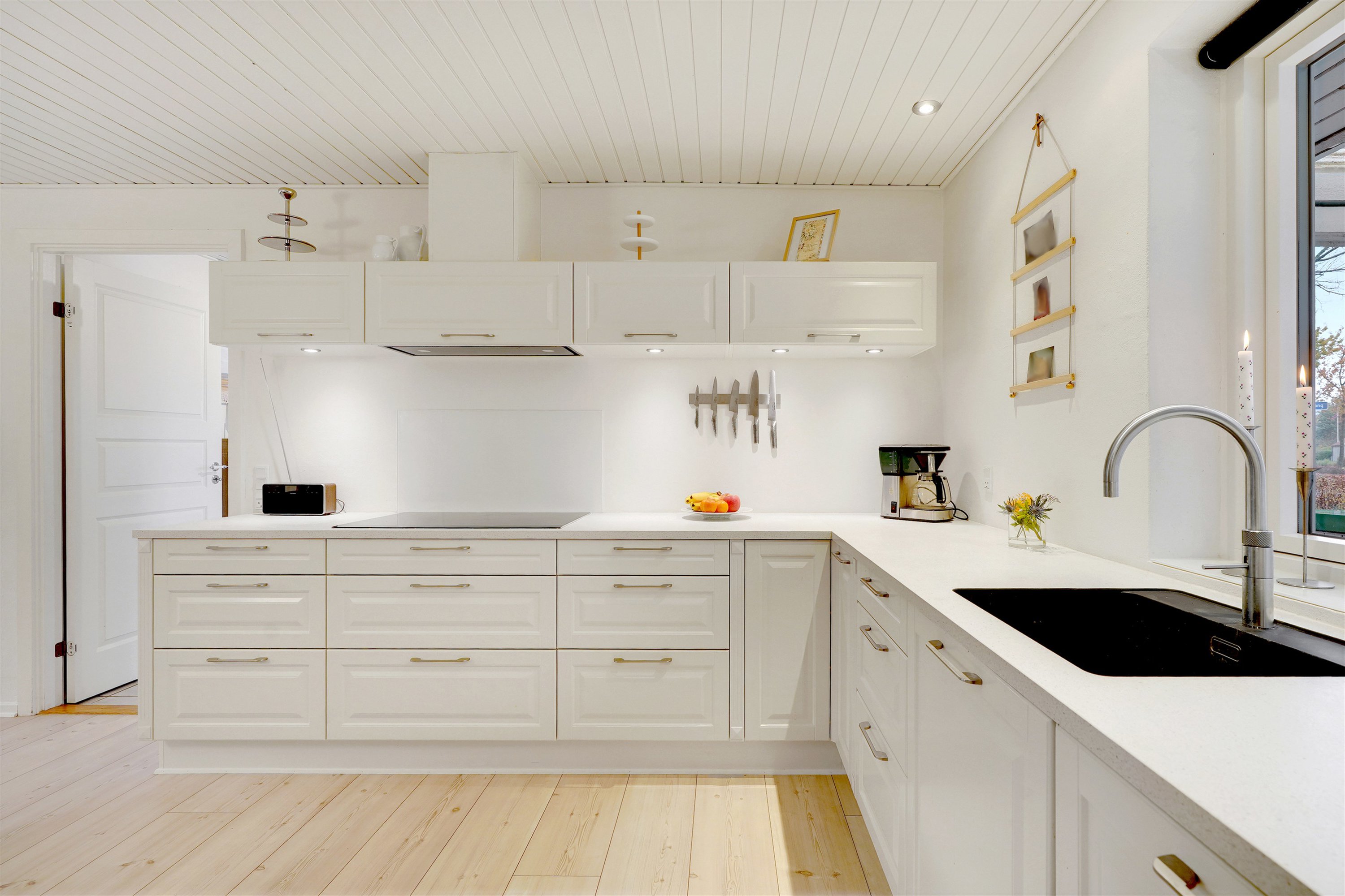 Fremhævet køkken billede i fuldskærmstilstand. Billede af Grønningen 2A, 7190 Billund