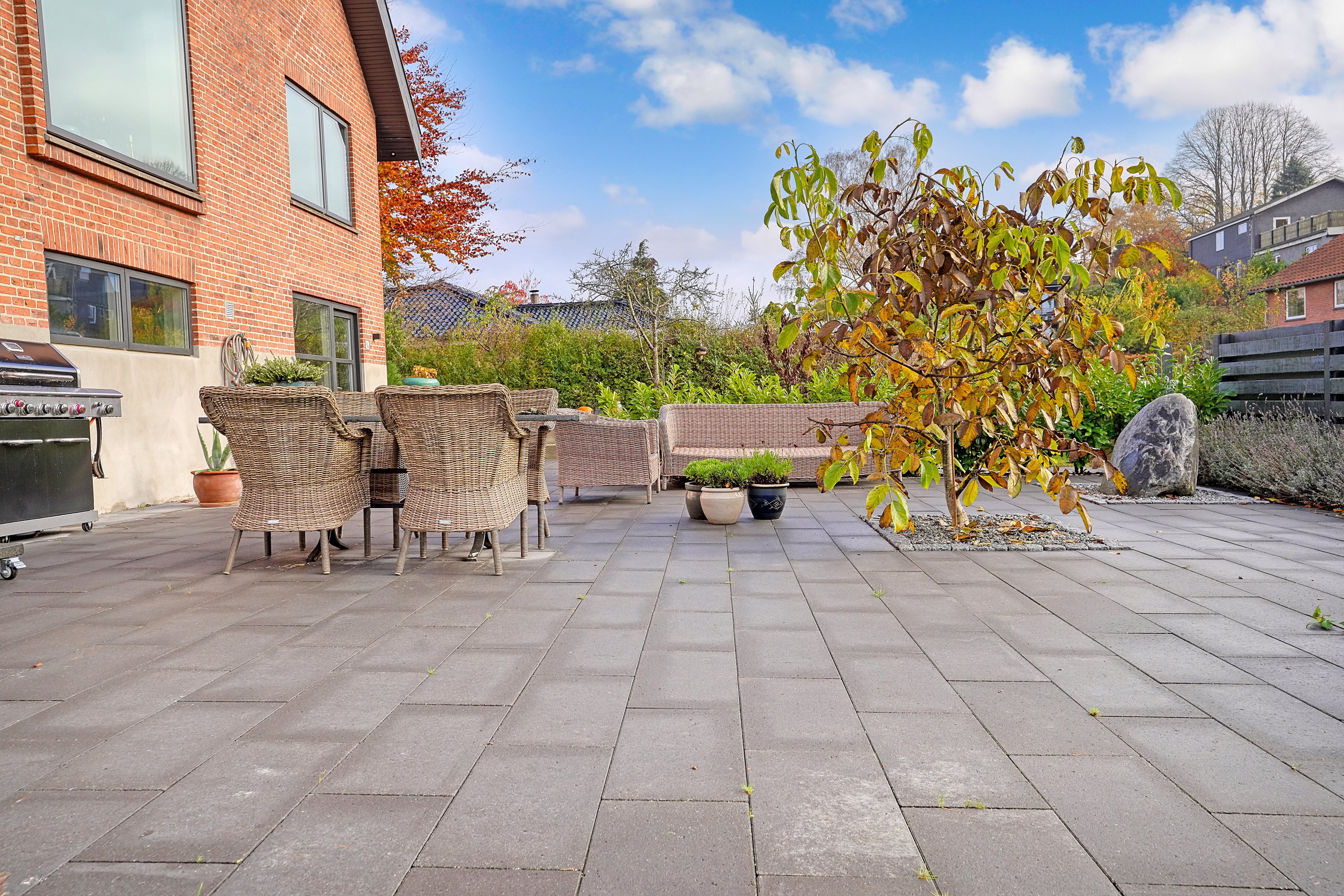 Fremhævet terrasse billede i fuldskærmstilstand. Billede af Holmegårdsvang 10, 3400 Hillerød