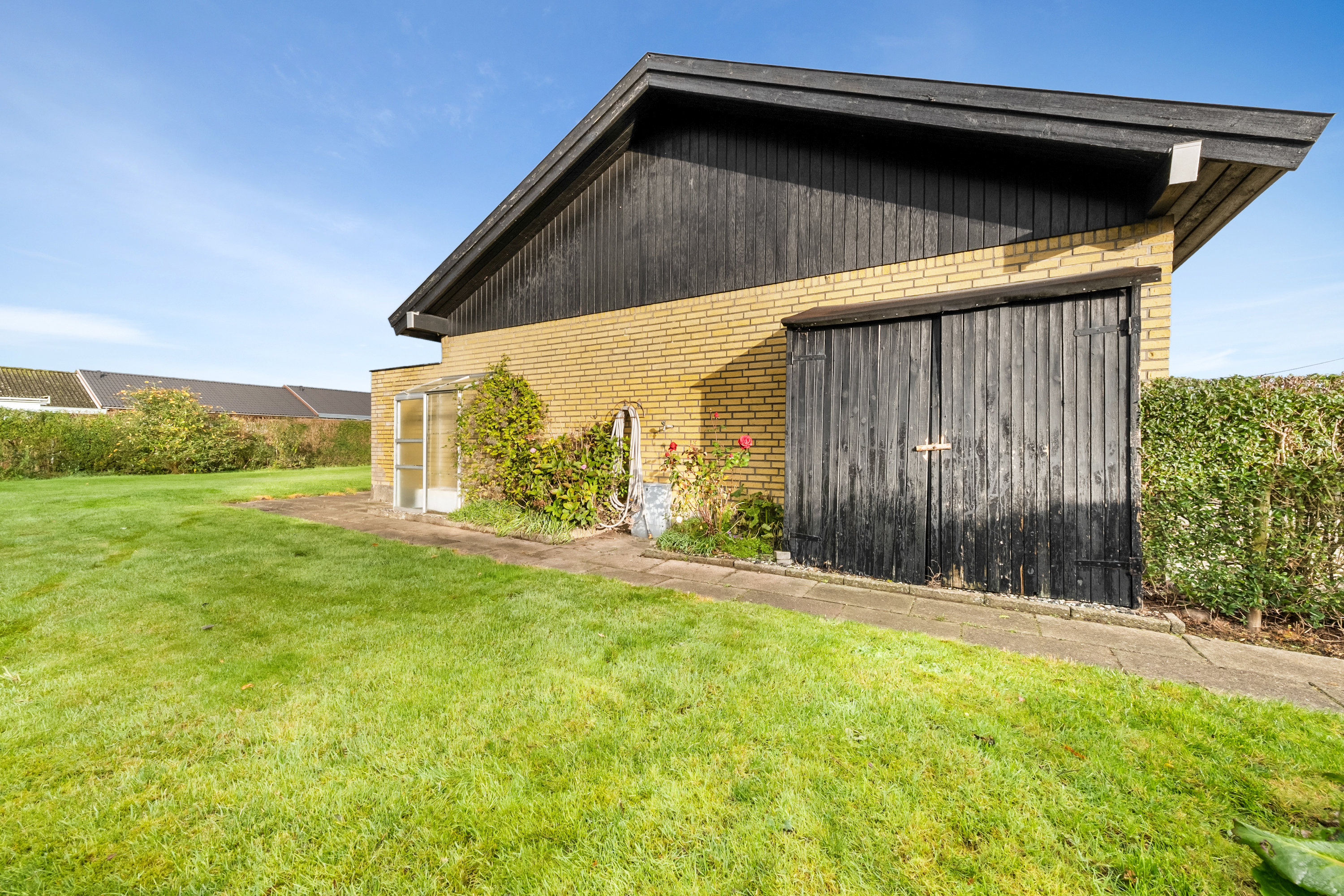 Fremhævet have billede i fuldskærmstilstand. Billede af Åsumvej 625, 5240 Odense NØ