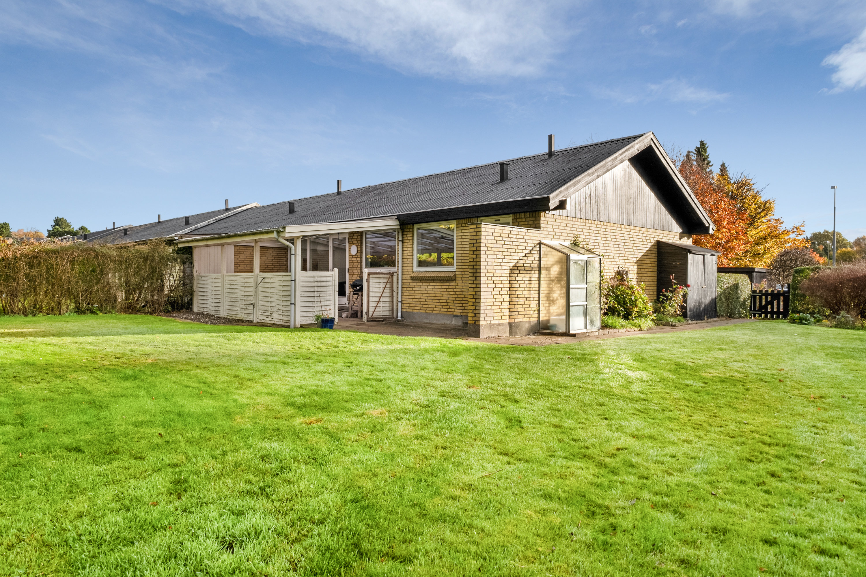 Fremhævet have billede i fuldskærmstilstand. Billede af Åsumvej 625, 5240 Odense NØ