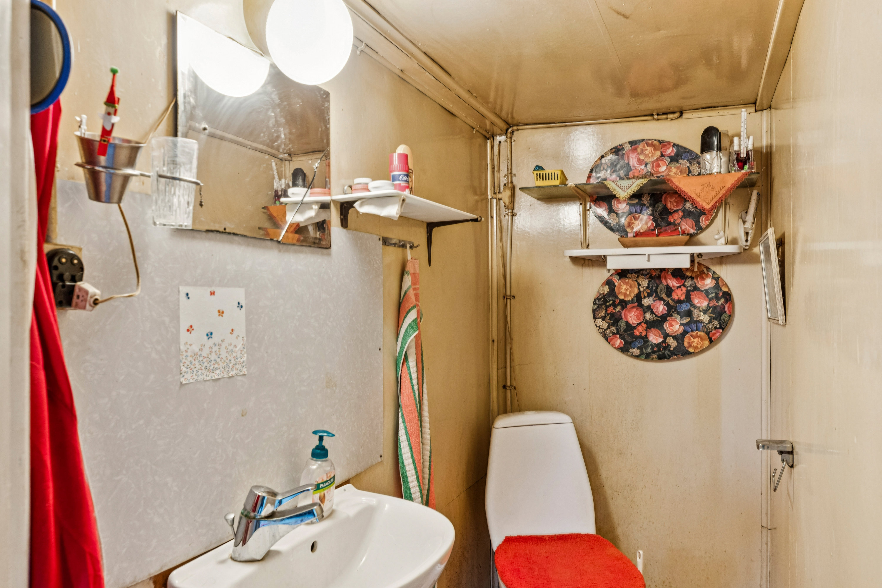 Fremhævet toilet billede i fuldskærmstilstand. Billede af Slotsgade 22, 6300 Gråsten