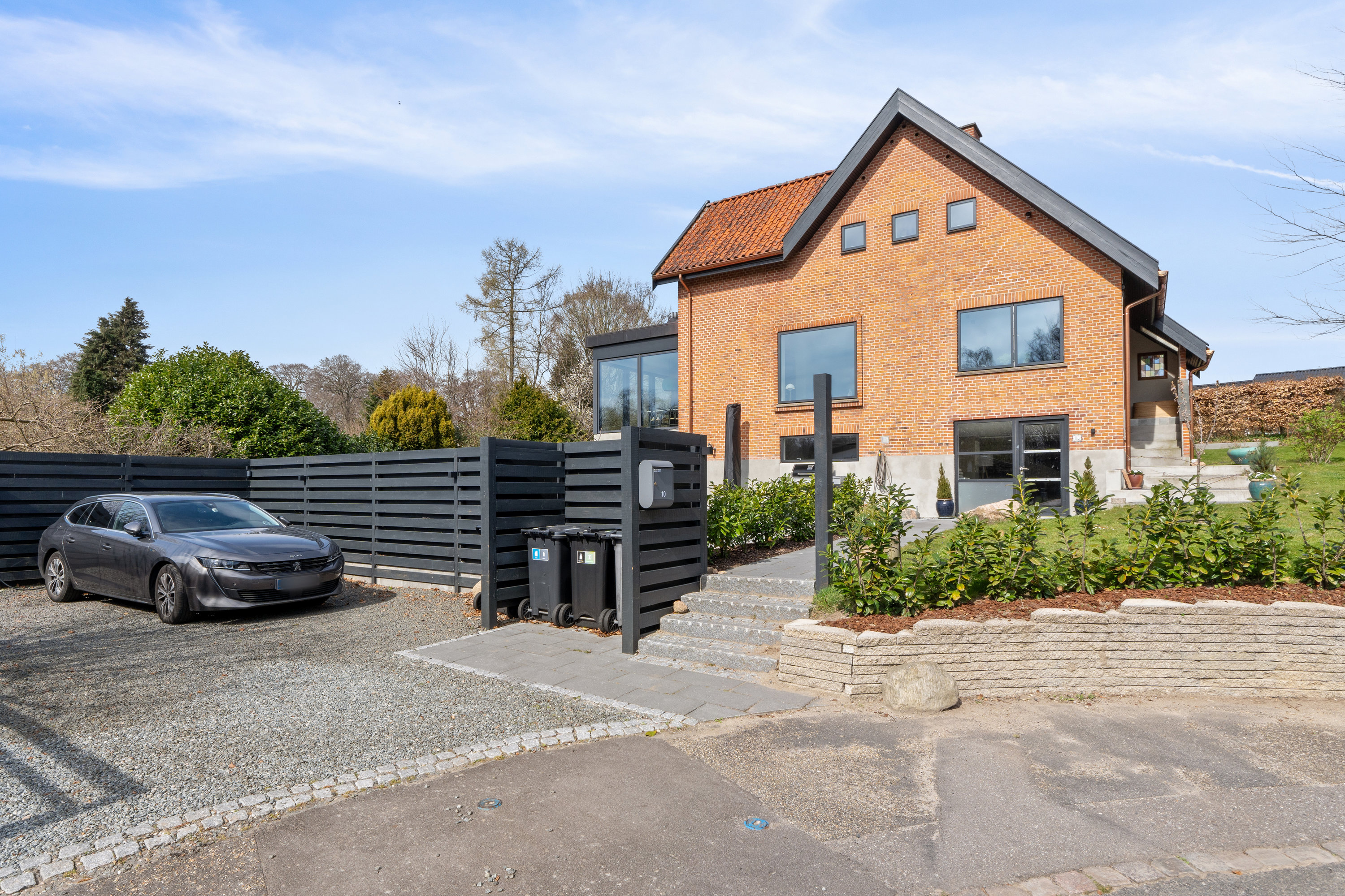 Fremhævet ejendommen billede i fuldskærmstilstand. Billede af Holmegårdsvang 10, 3400 Hillerød