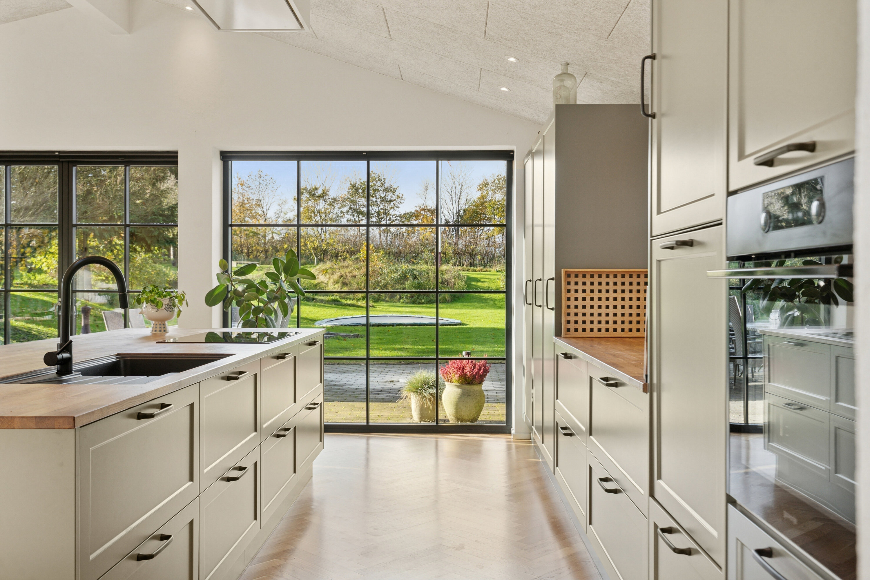 Fremhævet køkken billede i fuldskærmstilstand. Billede af Tågelundvej 24, 6040 Egtved