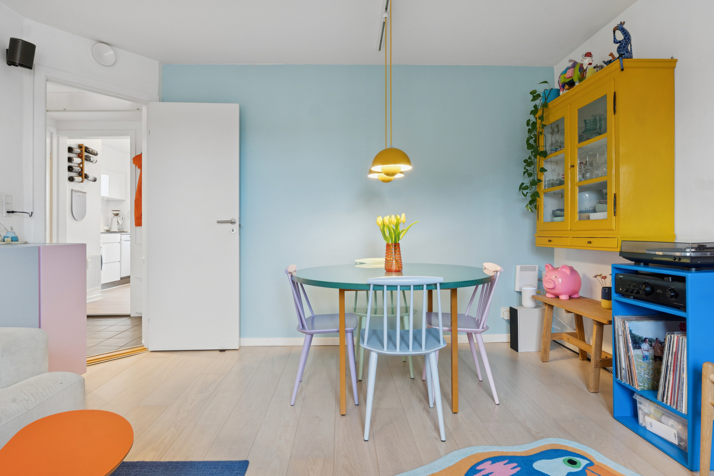 Fremhævet stue billede i fuldskærmstilstand. Billede af Randersvej 63, 2., 8200 Aarhus N