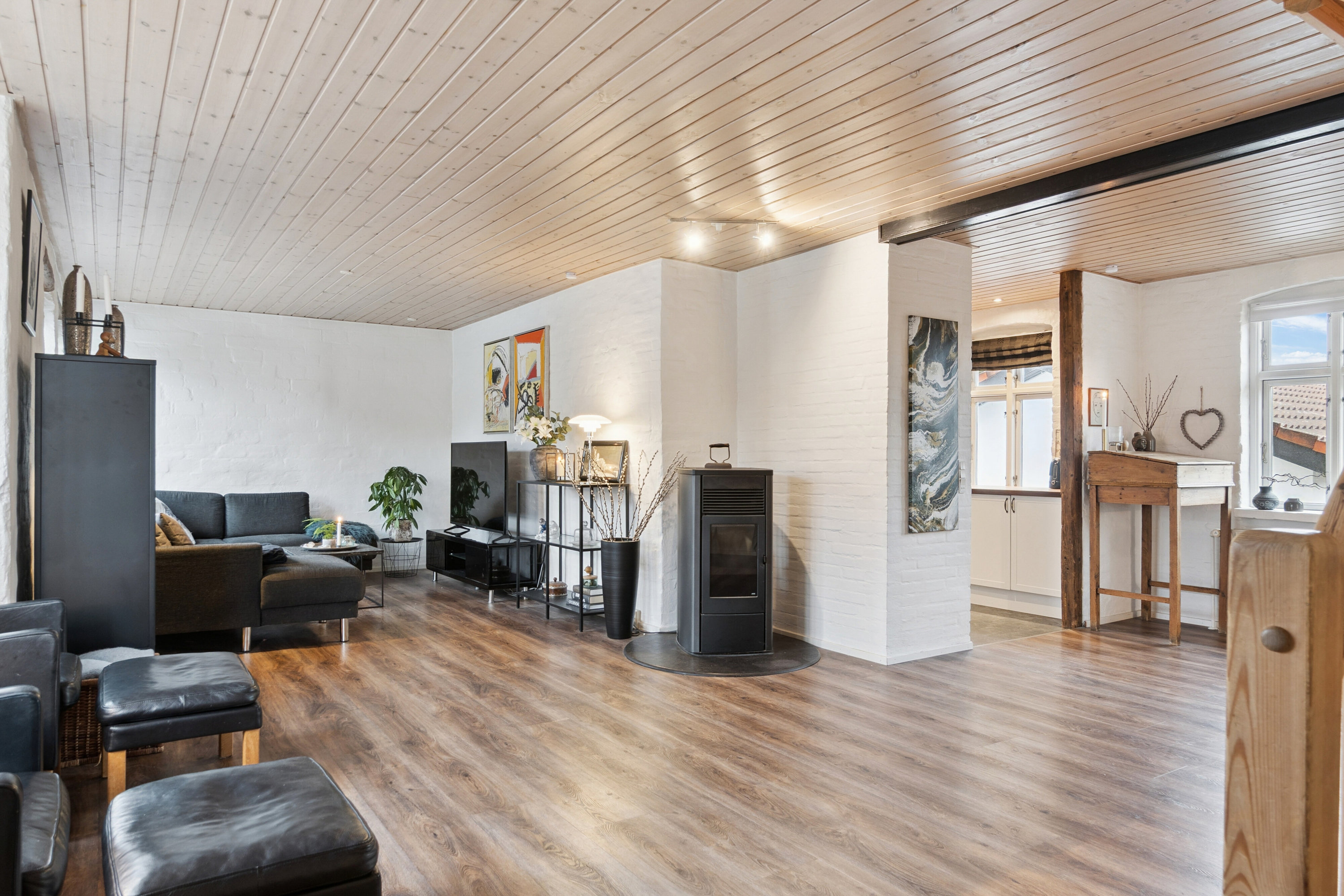 Fremhævet stue billede i fuldskærmstilstand. Billede af Horsensvej 2, 8722 Hedensted