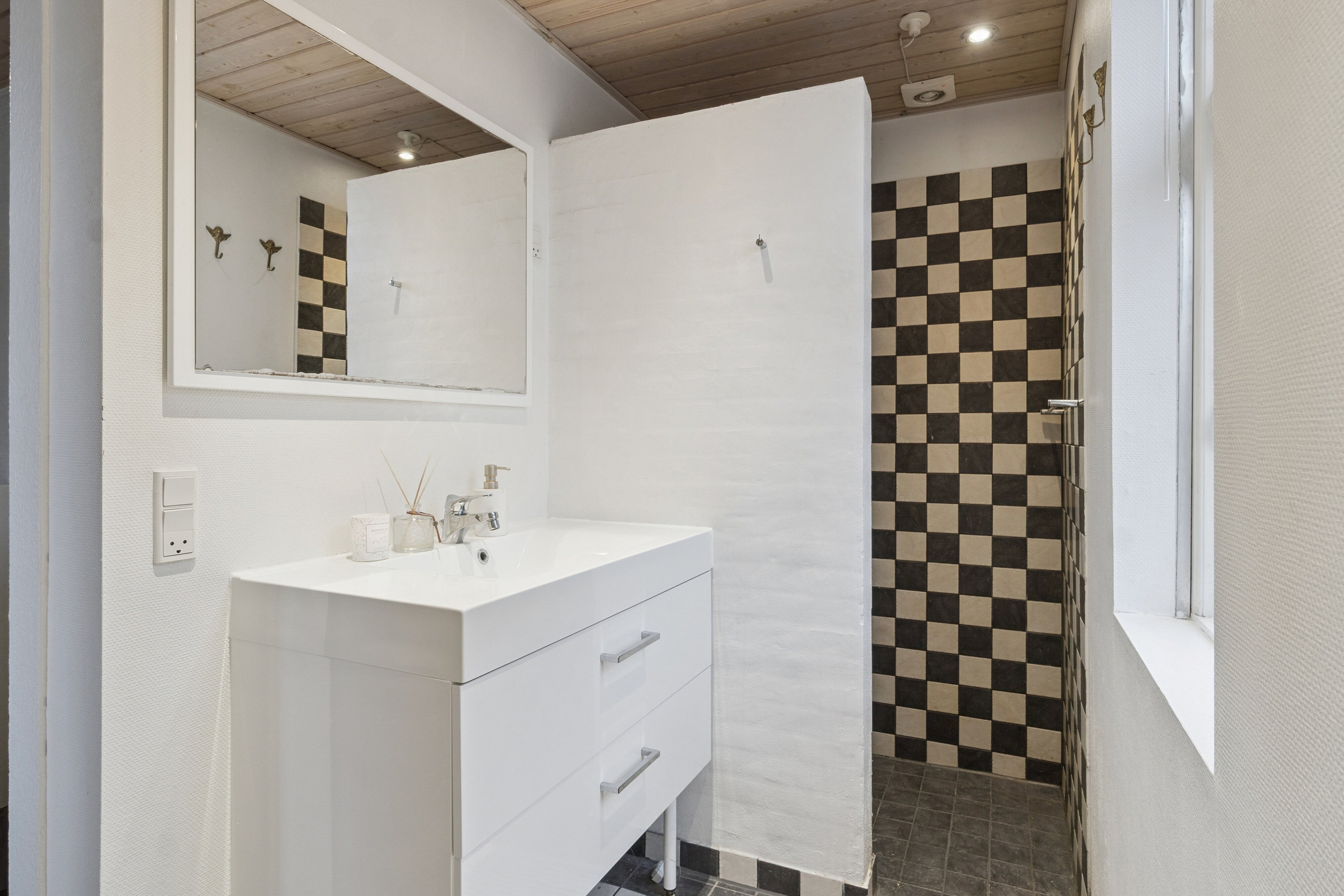 Fremhævet badeværelse billede i fuldskærmstilstand. Billede af Horsensvej 2, 8722 Hedensted