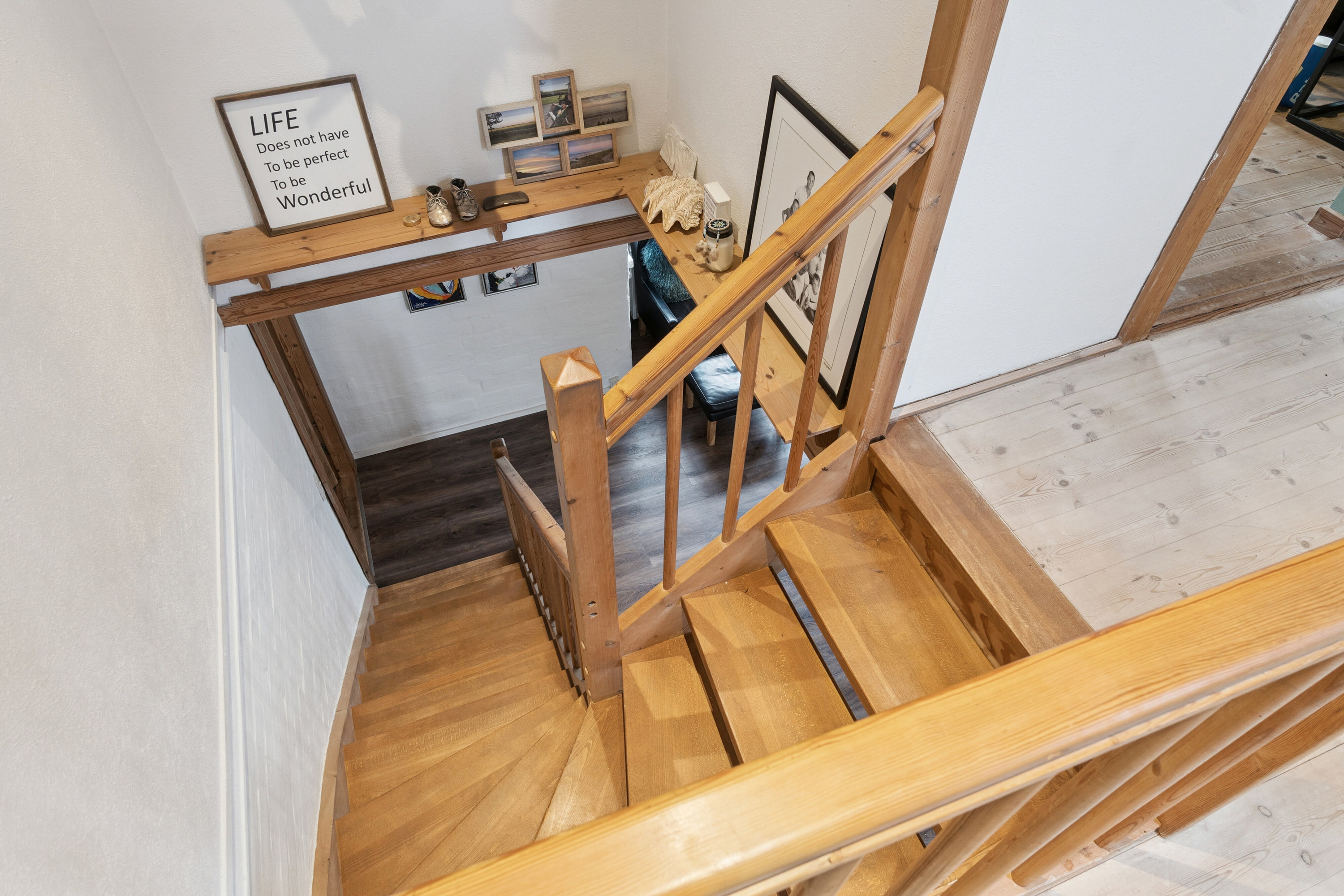 Fremhævet trappe billede i fuldskærmstilstand. Billede af Horsensvej 2, 8722 Hedensted