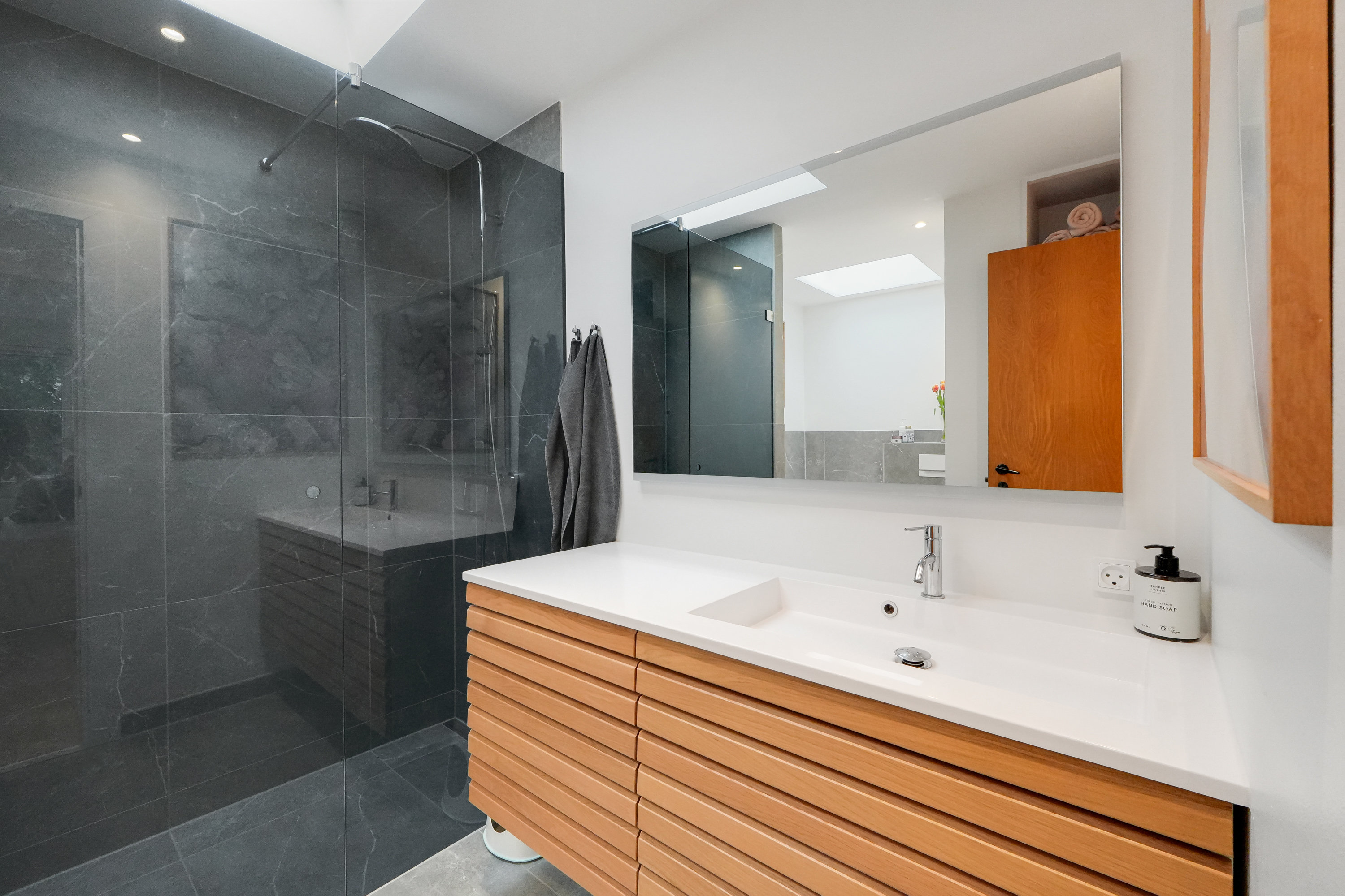 Fremhævet andet billede i fuldskærmstilstand. Billede af Sjælsøvej 49, 3460 Birkerød