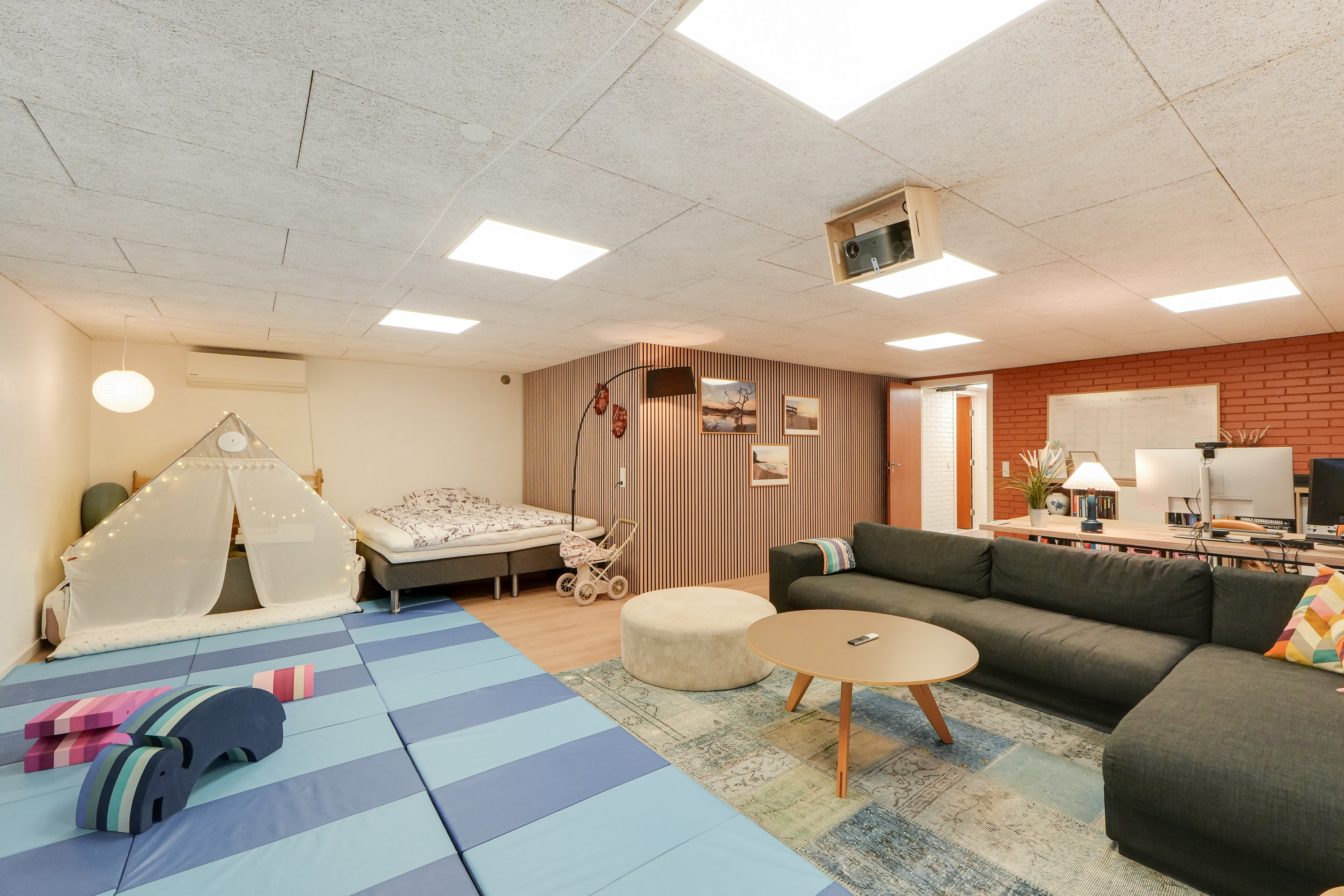 Fremhævet andet billede i fuldskærmstilstand. Billede af Sjælsøvej 49, 3460 Birkerød