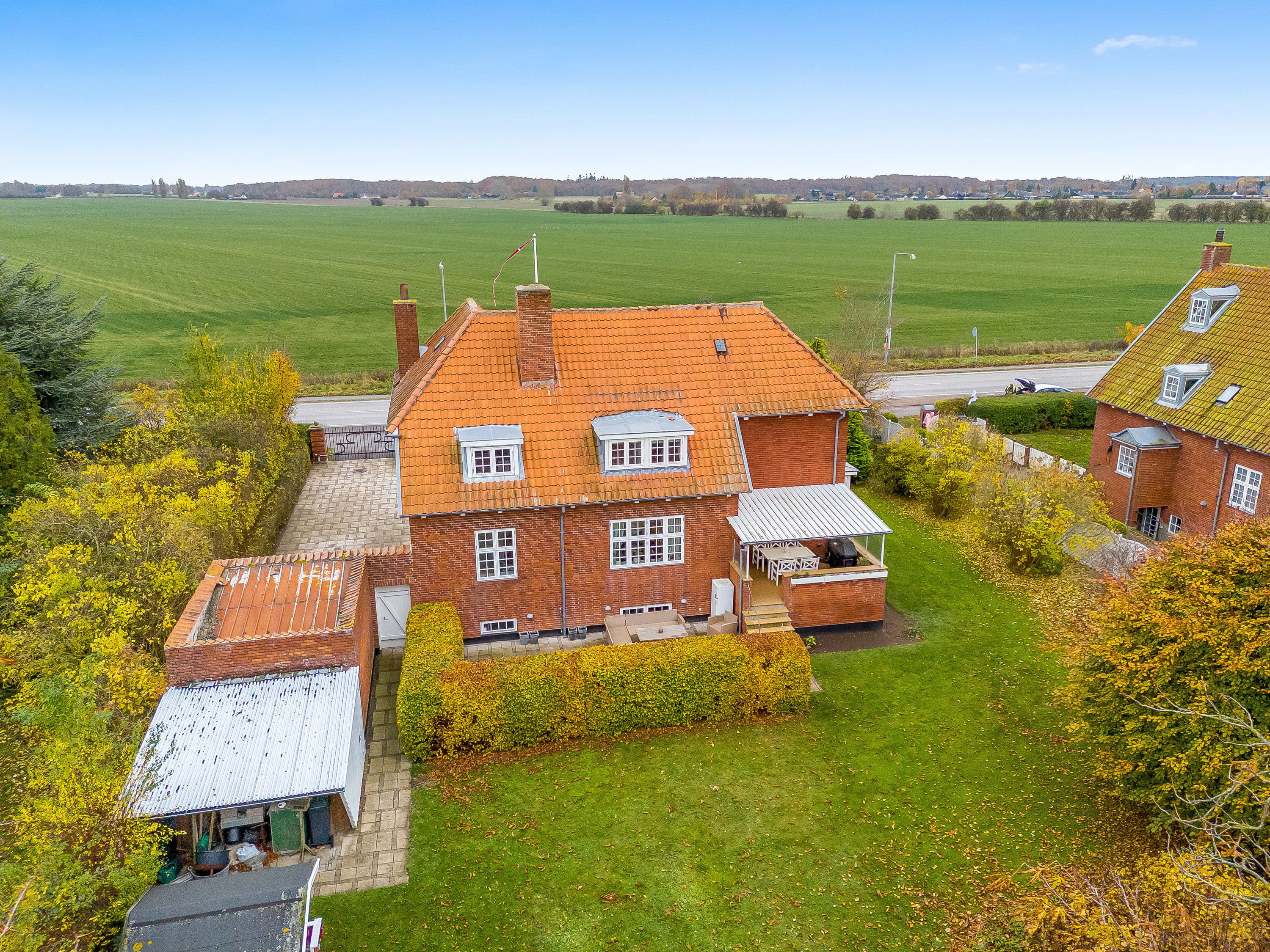 Fremhævet mastefoto billede i fuldskærmstilstand. Billede af Løjtoftevej 283, 4900 Nakskov