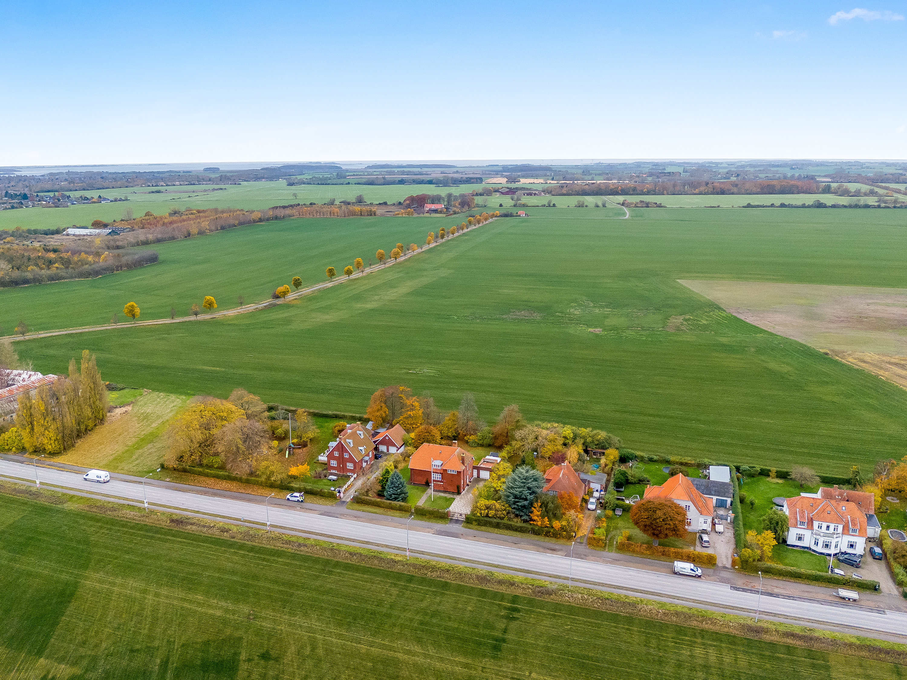 Fremhævet luftfoto billede i fuldskærmstilstand. Billede af Løjtoftevej 283, 4900 Nakskov