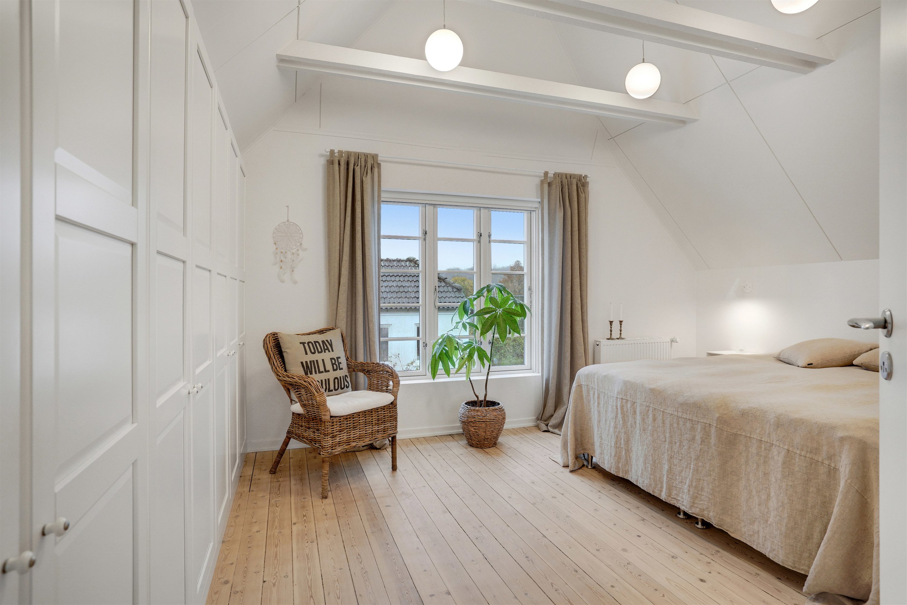 Fremhævet soveværelse billede i fuldskærmstilstand. Billede af De Lichtenbergs Vej 22, Nørup, 7182 Bredsten