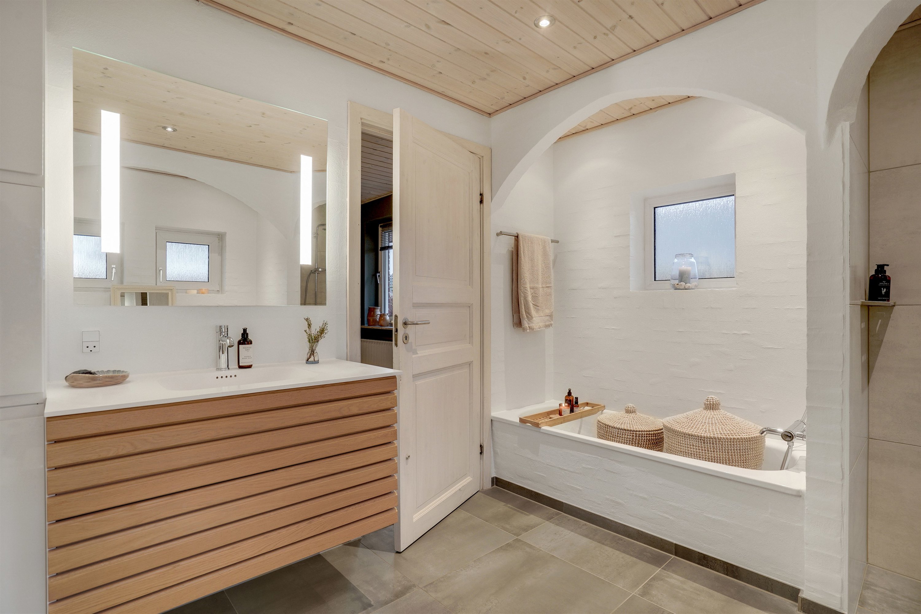 Fremhævet badeværelse billede i fuldskærmstilstand. Billede af Markskellet 43, 7190 Billund