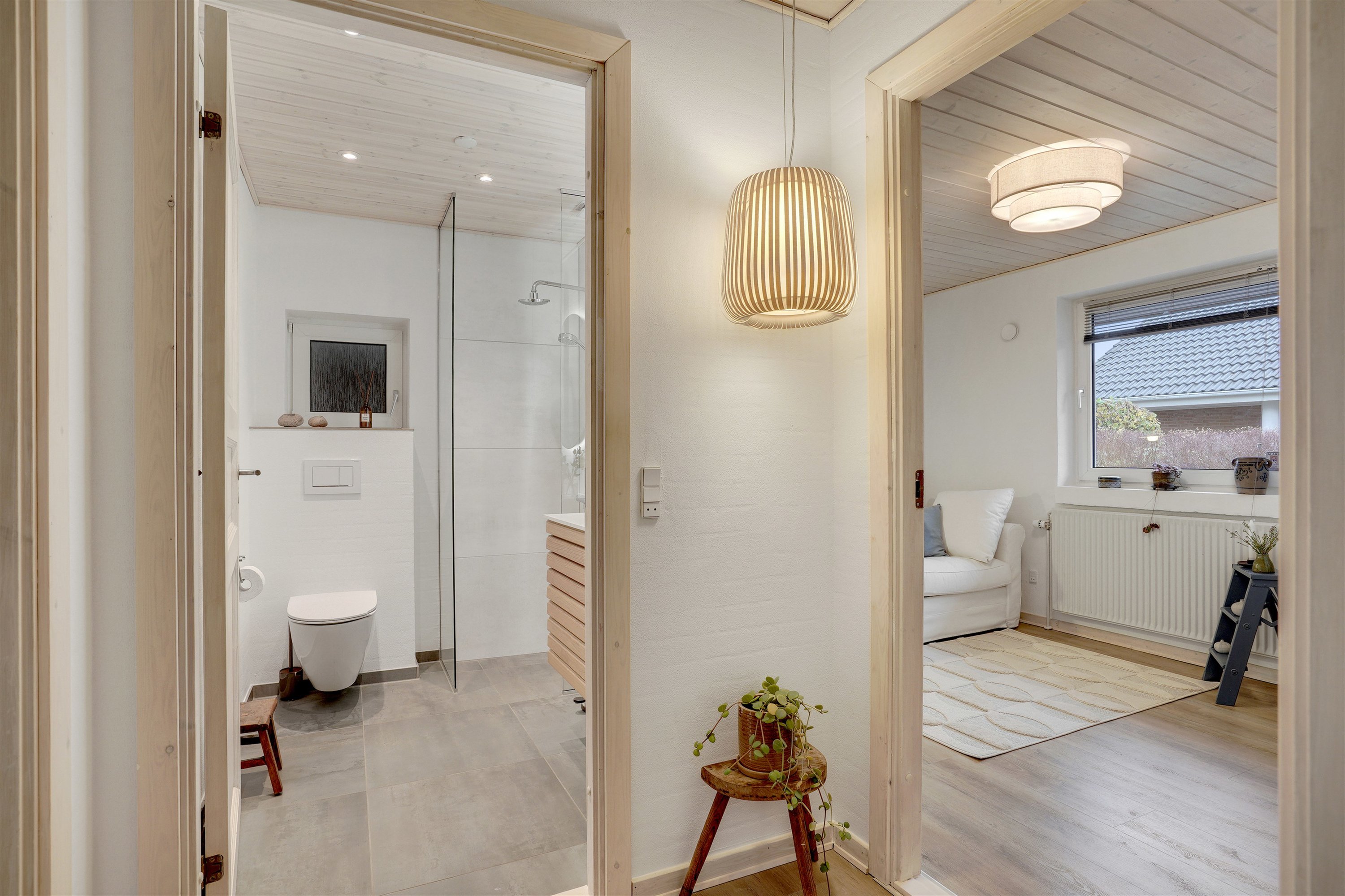 Fremhævet gang billede i fuldskærmstilstand. Billede af Markskellet 43, 7190 Billund