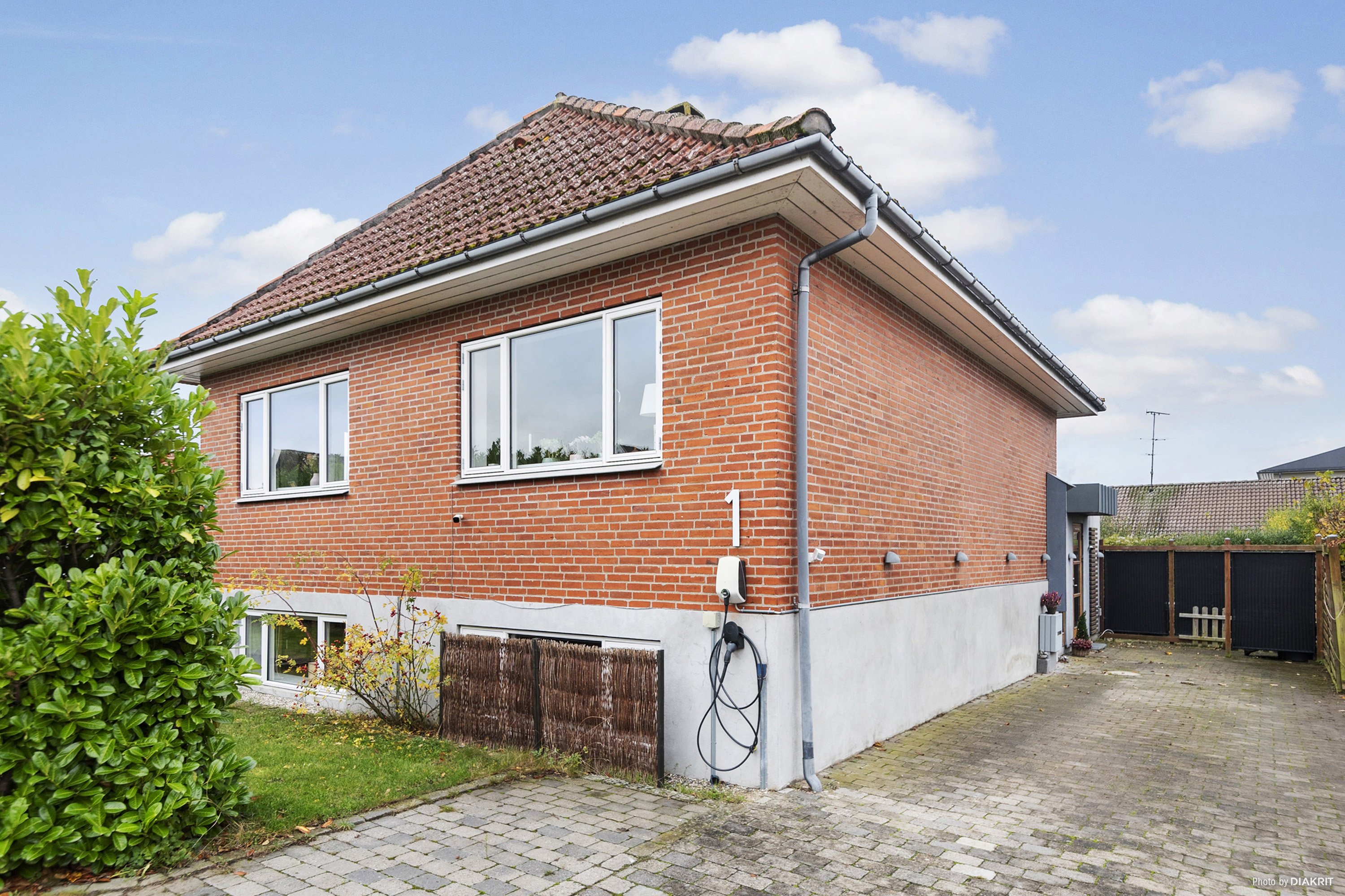 Fremhævet ejendommen billede i fuldskærmstilstand. Billede af Trekronervej 1, Strøby Egede, 4600 Køge