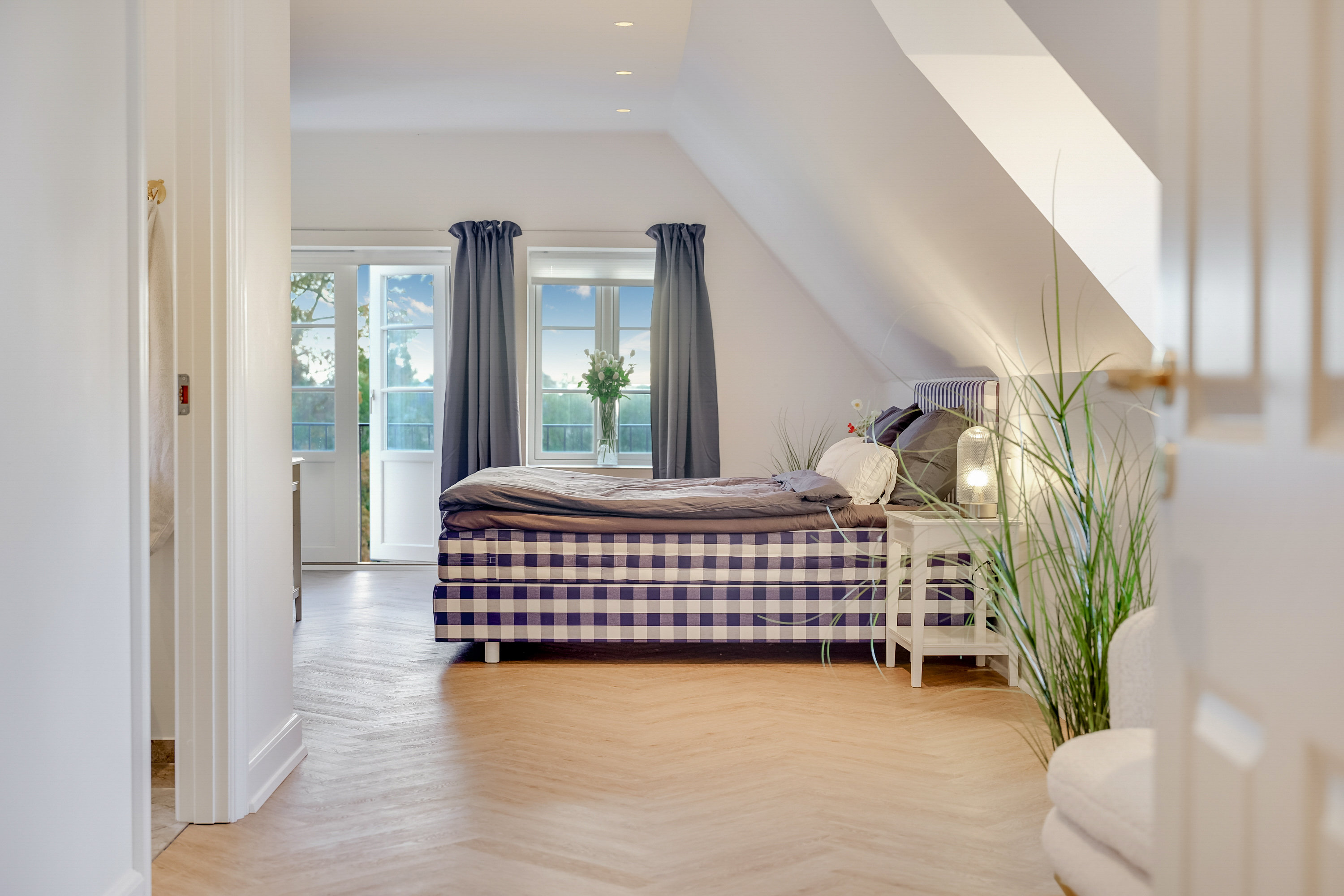 Fremhævet soveværelse billede i fuldskærmstilstand. Billede af Dådyrbakken 96, 5500 Middelfart