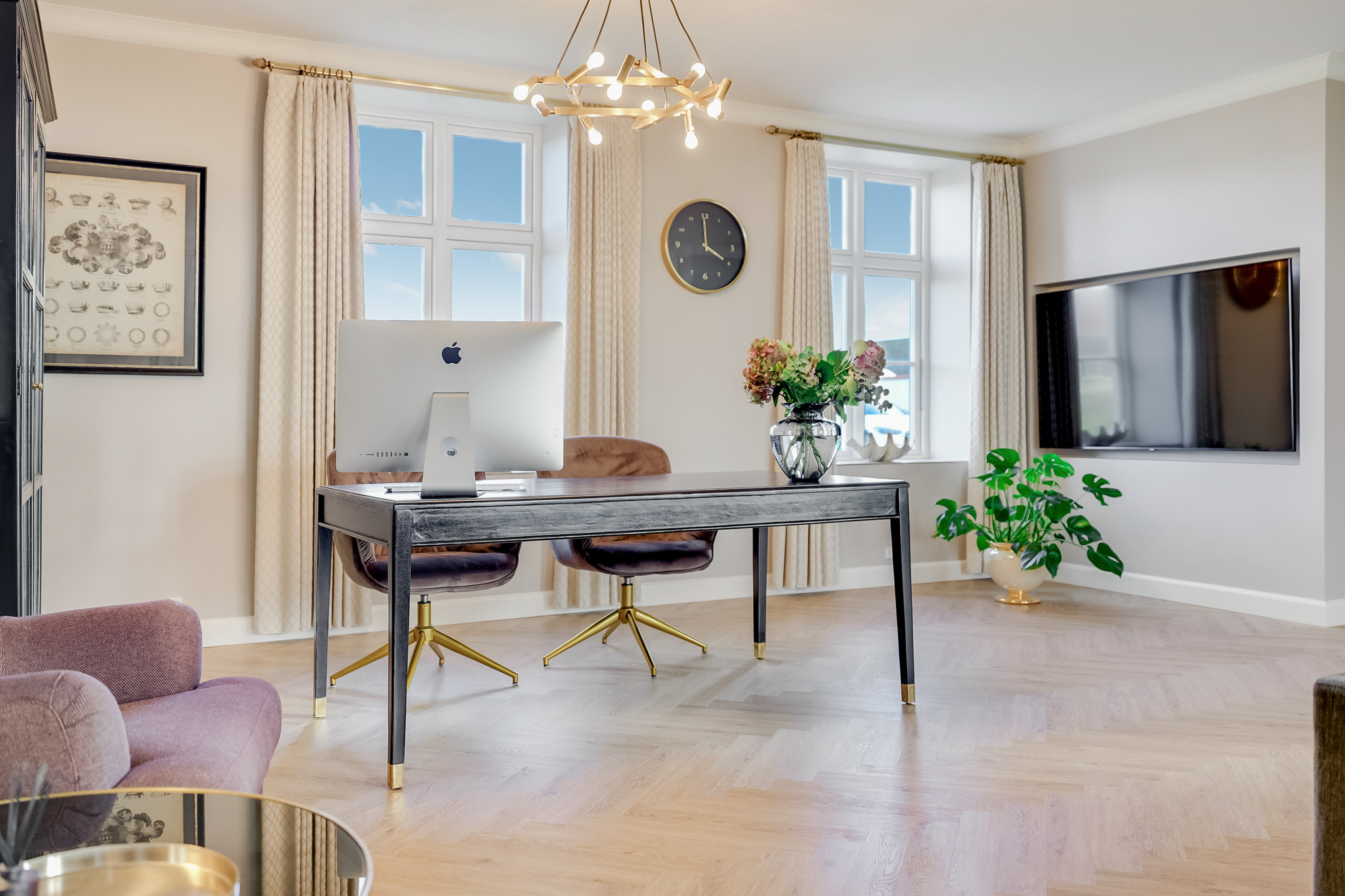 Fremhævet stue billede i fuldskærmstilstand. Billede af Dådyrbakken 96, 5500 Middelfart