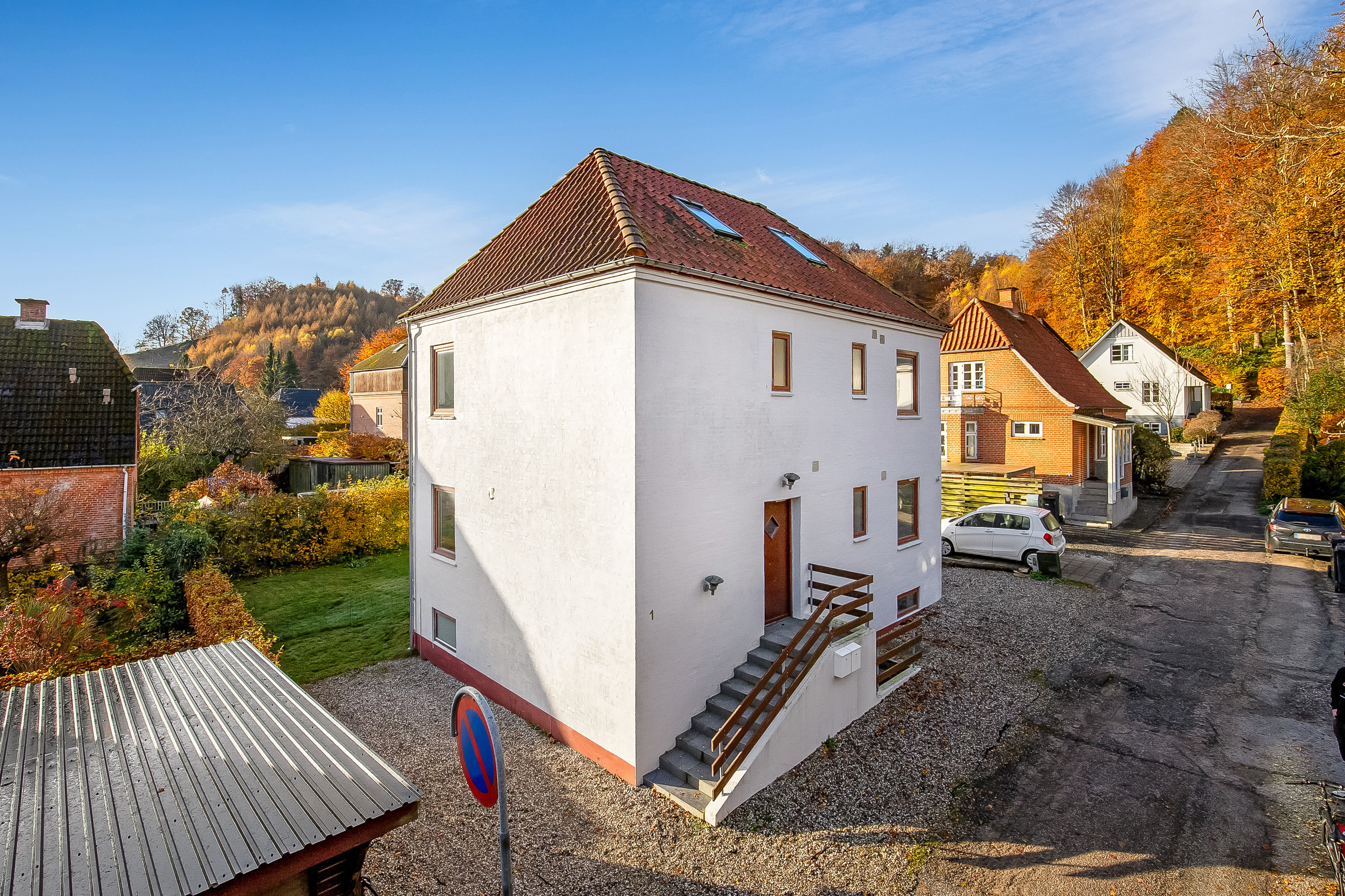 Fremhævet mastefoto billede i fuldskærmstilstand. Billede af Hostrupsvej 1, st.., 7100 Vejle