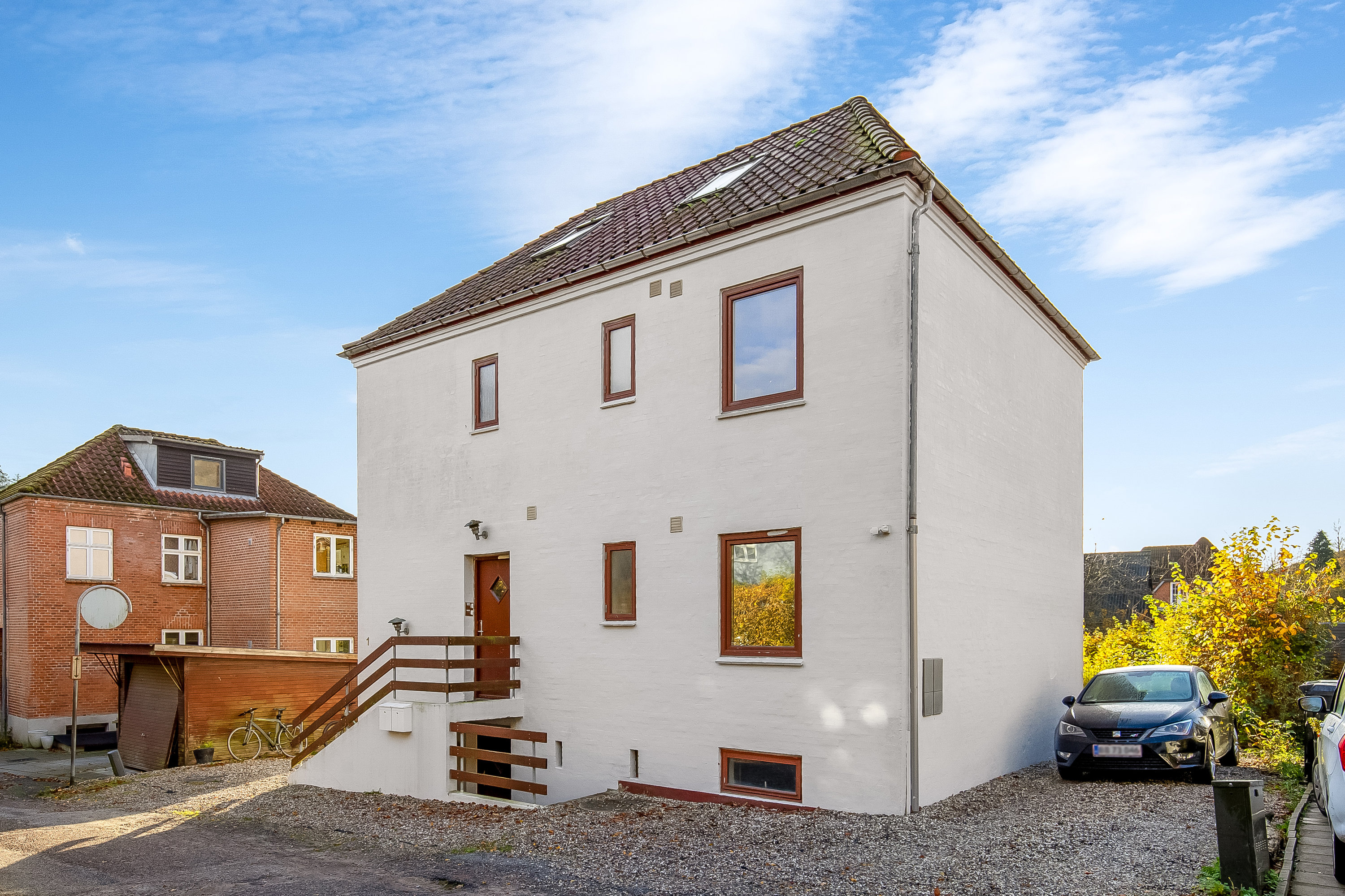 Miniaturebillede 1: ejendommen. Billede af Hostrupsvej 1, st.., 7100 Vejle