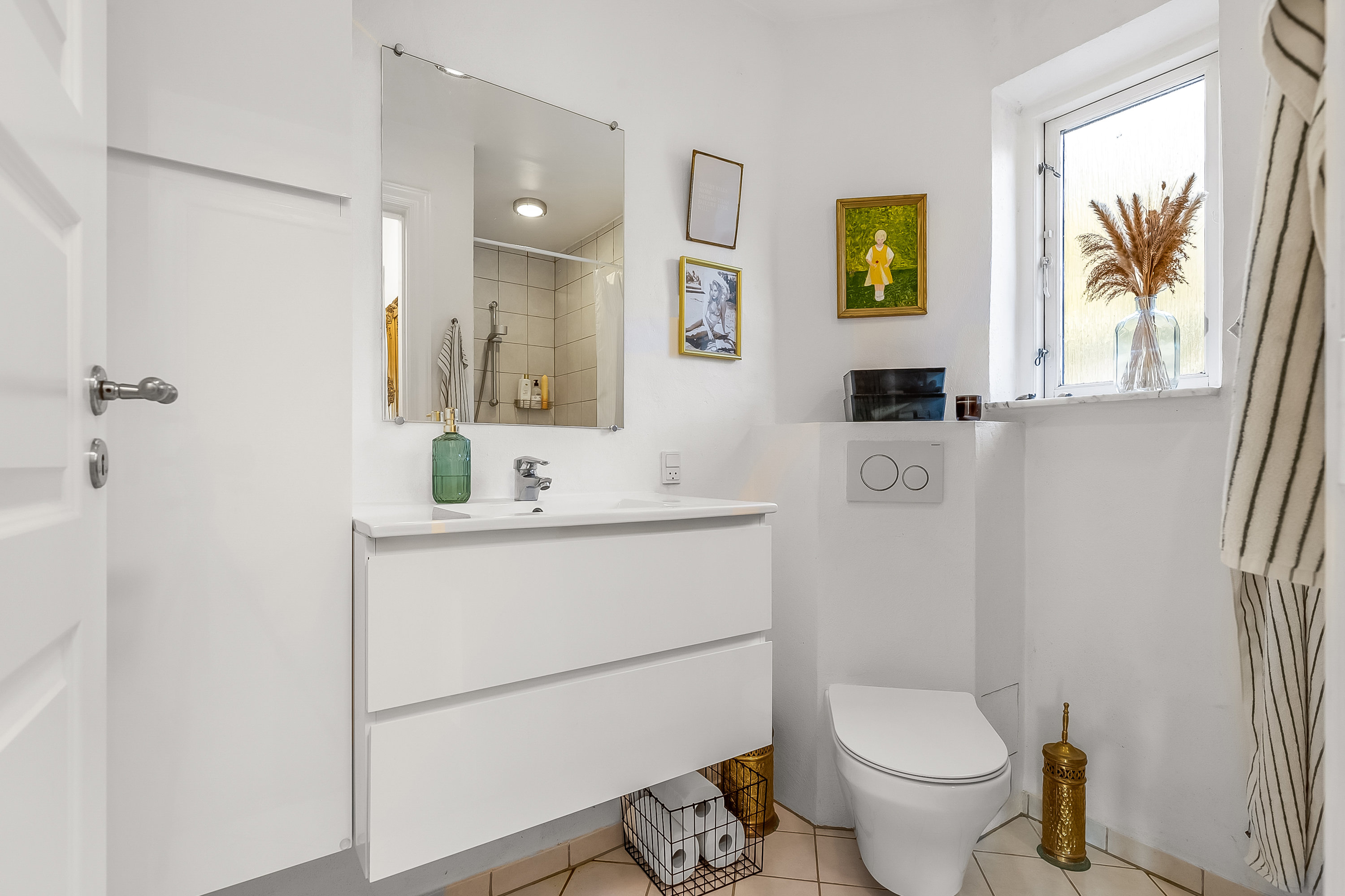 Fremhævet badeværelse billede i fuldskærmstilstand. Billede af Hostrupsvej 1, st.., 7100 Vejle