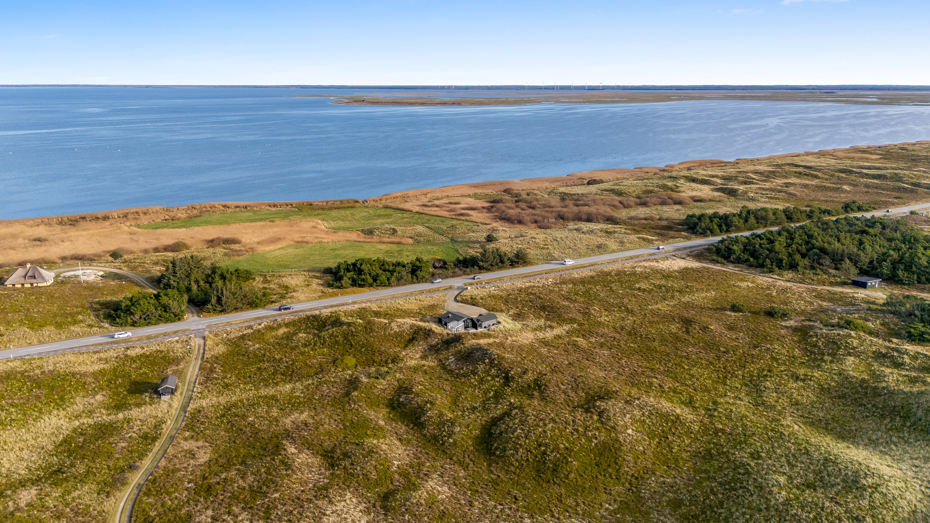 Fremhævet luftfoto billede i fuldskærmstilstand. Billede af Sønder Klitvej 198, Haurvig, 6960 Hvide Sande