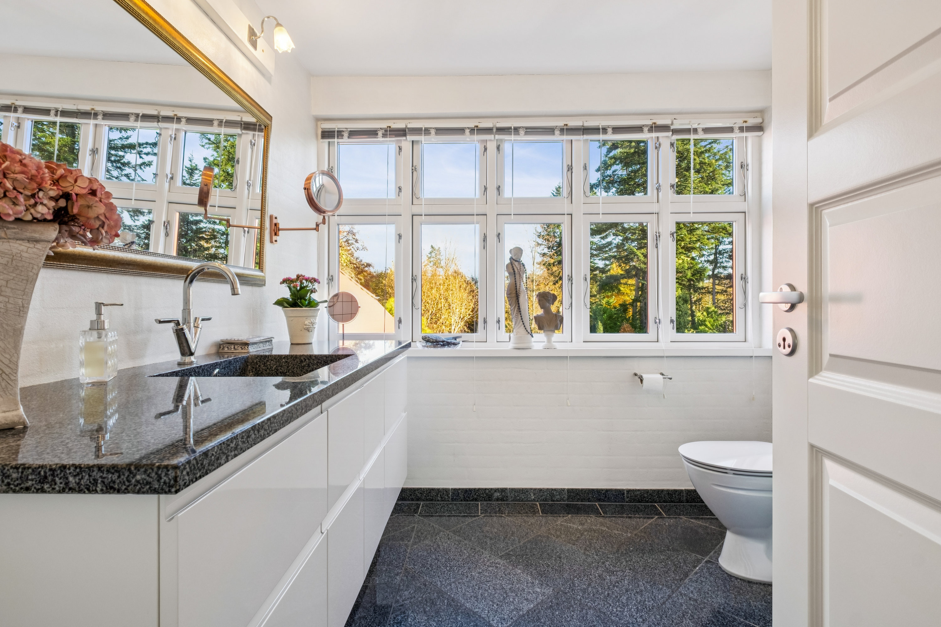 Fremhævet badeværelse billede i fuldskærmstilstand. Billede af Egebjergvej 180, 8700 Horsens