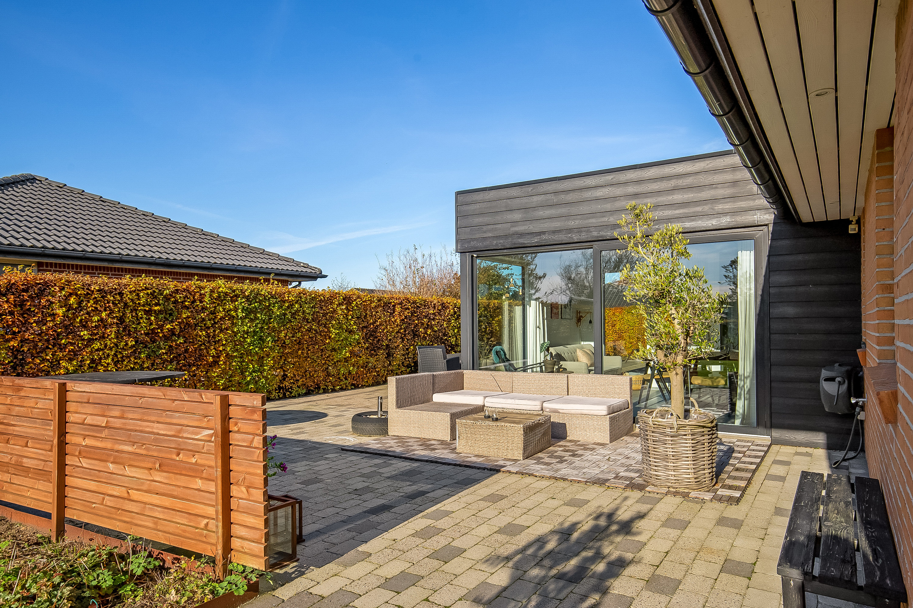 Fremhævet terrasse billede i fuldskærmstilstand. Billede af Stagebjergparken 30, 6051 Almind