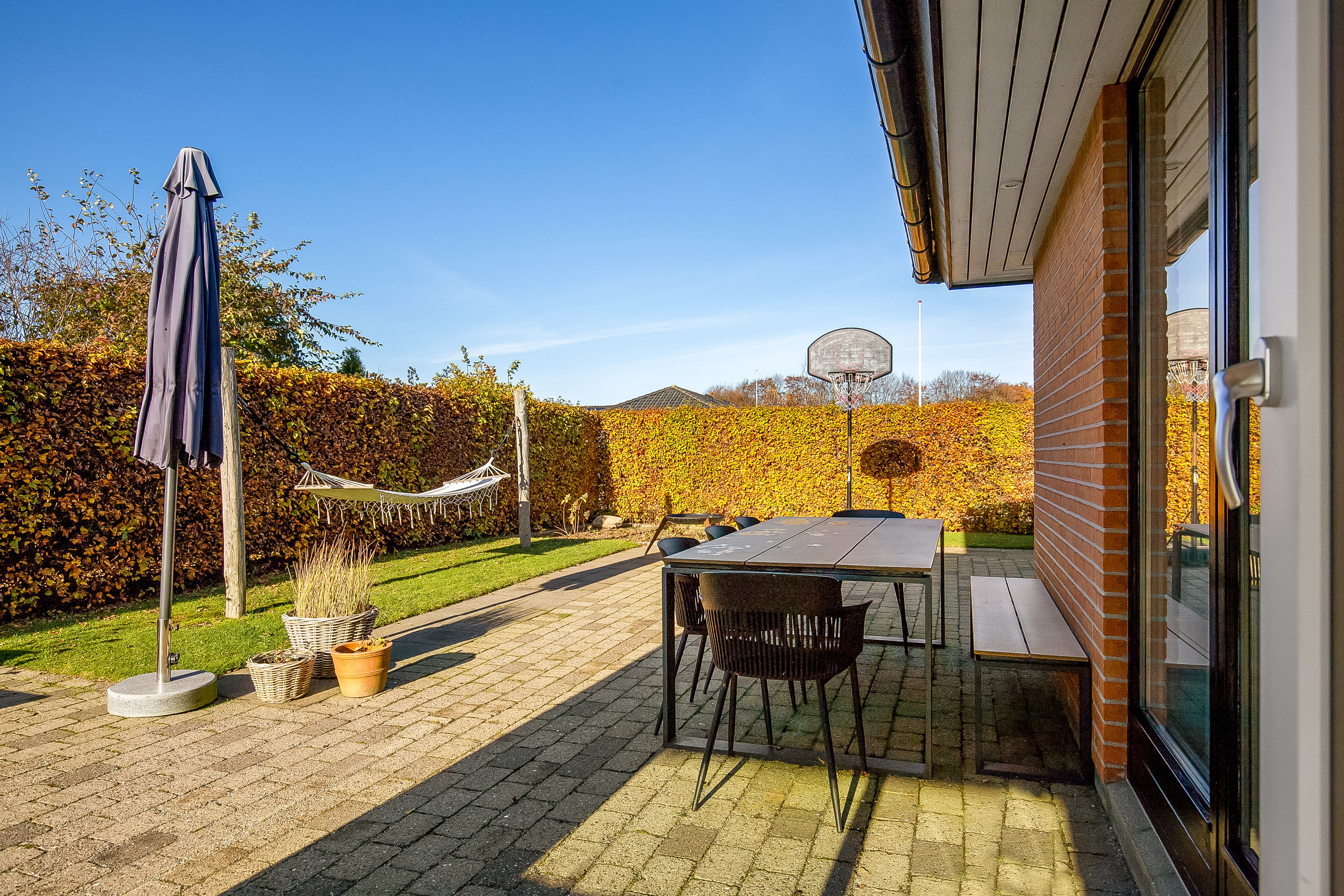 Fremhævet terrasse billede i fuldskærmstilstand. Billede af Stagebjergparken 30, 6051 Almind