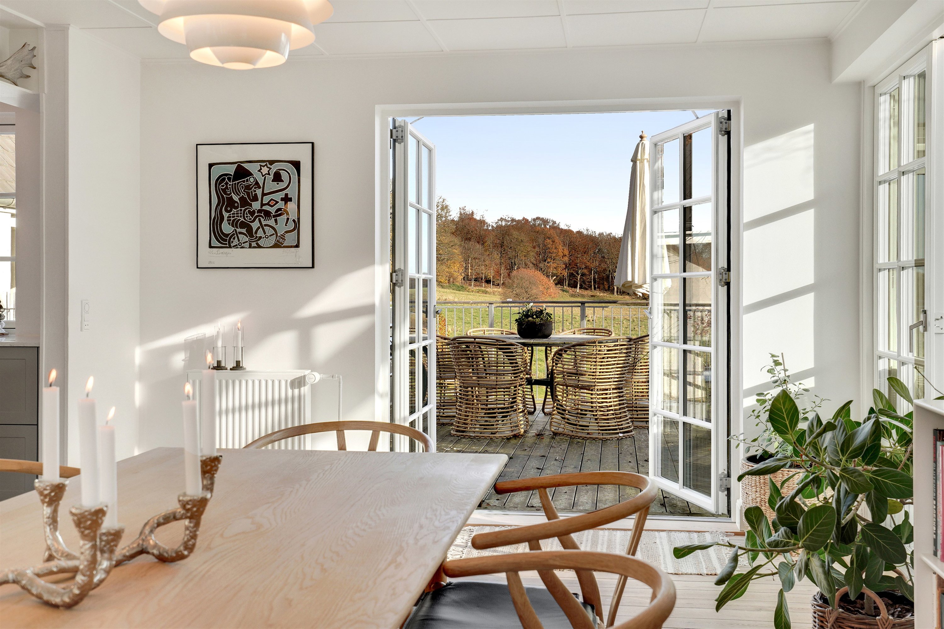 Fremhævet spisestue billede i fuldskærmstilstand. Billede af De Lichtenbergs Vej 22, Nørup, 7182 Bredsten