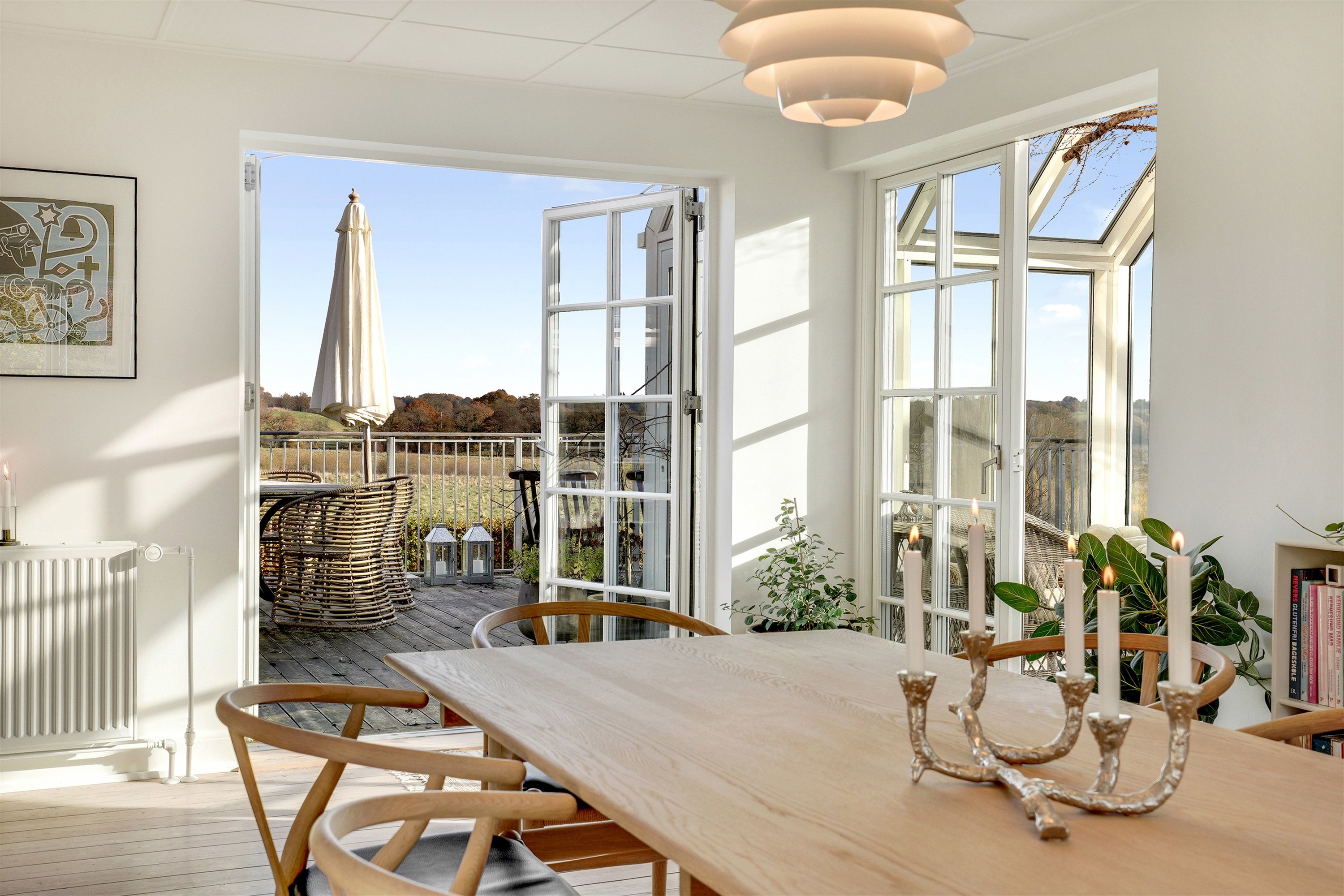 Fremhævet spisestue billede i fuldskærmstilstand. Billede af De Lichtenbergs Vej 22, Nørup, 7182 Bredsten