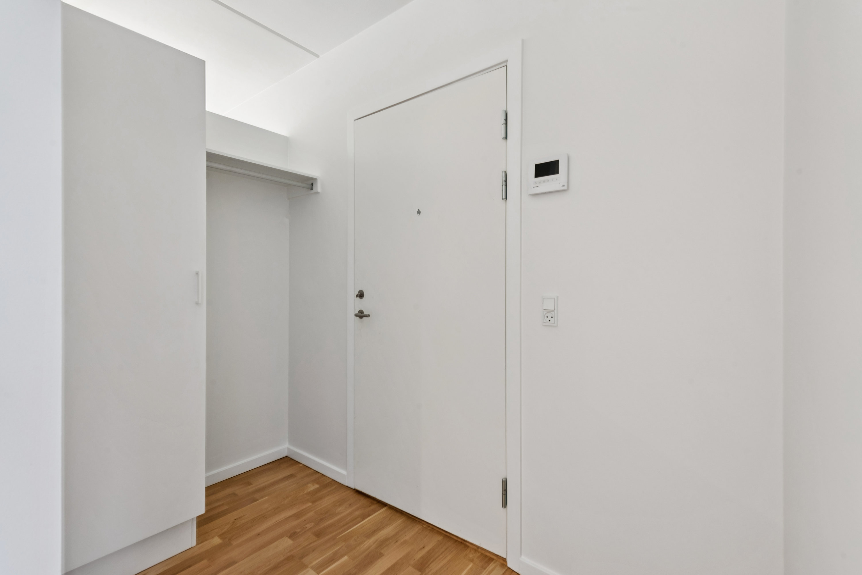 Fremhævet gang billede i fuldskærmstilstand. Billede af Tommerupgade 43, 2. tv., Høje Taastrup, 2630 Taastrup