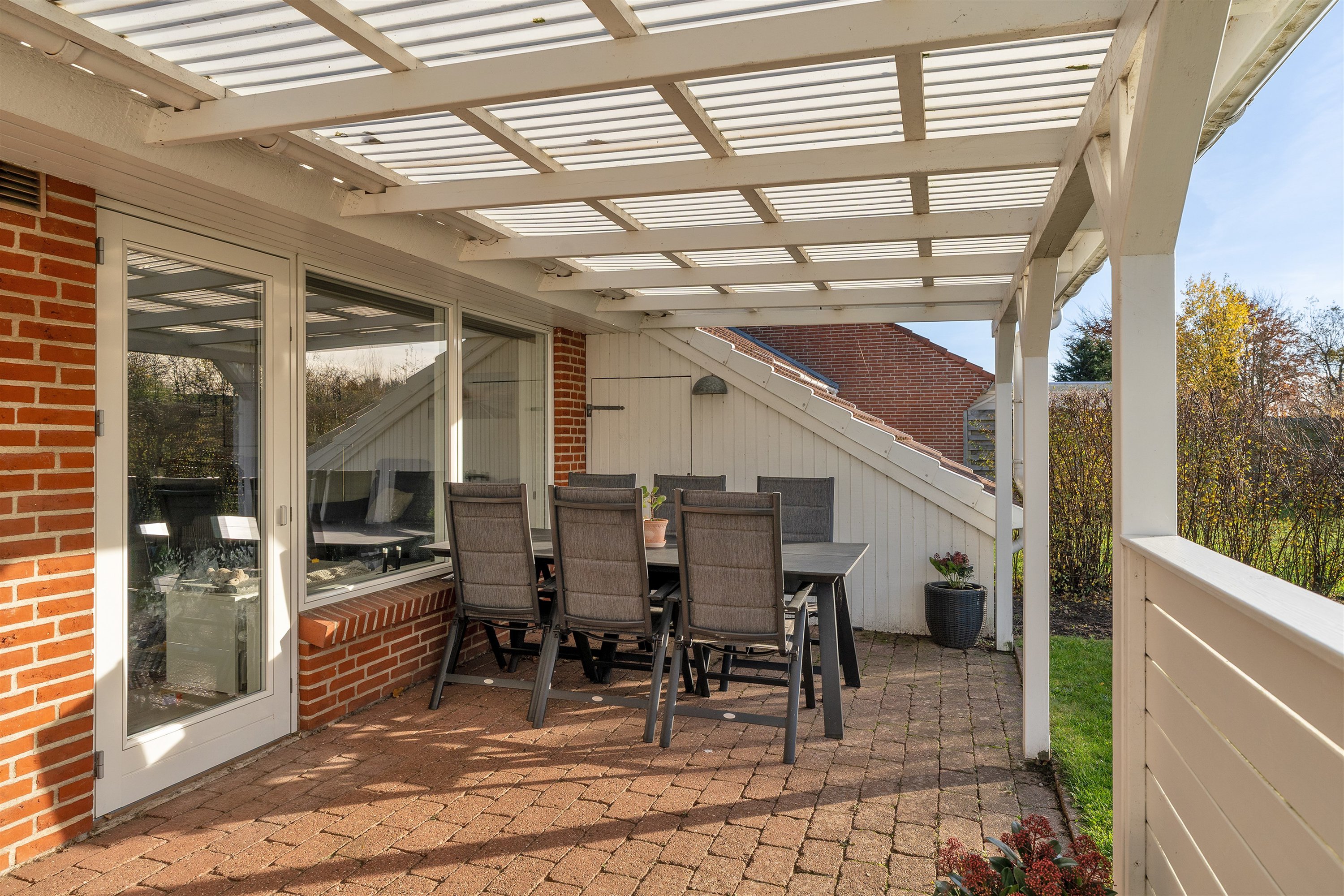 Fremhævet overdækket terrasse billede i fuldskærmstilstand. Billede af Grønningen 2A, 7190 Billund