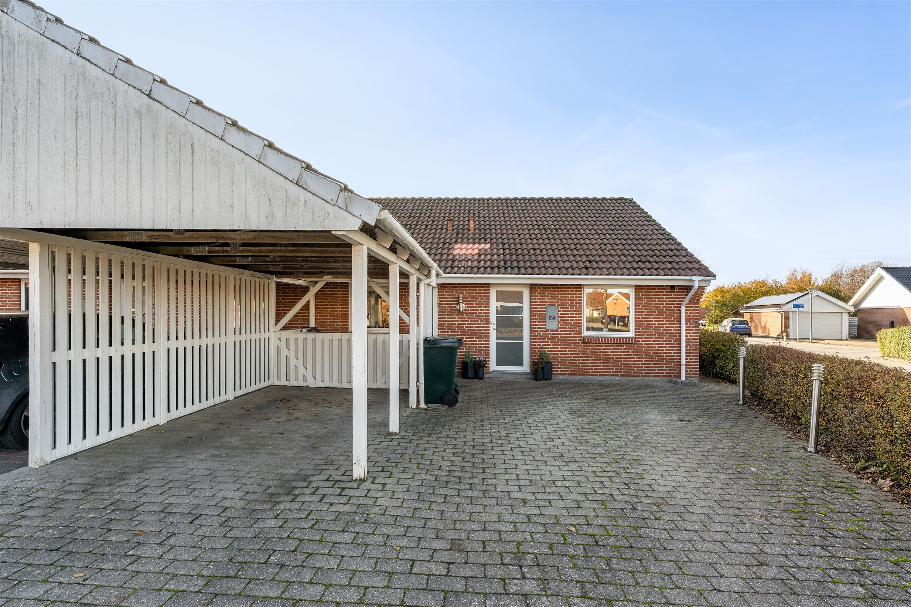 Fremhævet carport billede i fuldskærmstilstand. Billede af Grønningen 2A, 7190 Billund