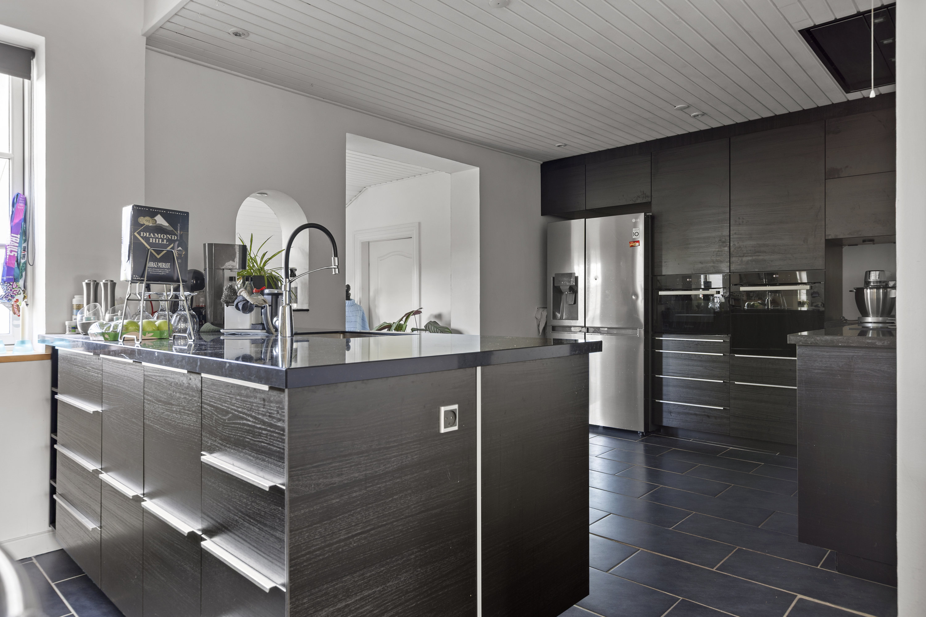 Fremhævet køkken billede i fuldskærmstilstand. Billede af Vemmeløsevej 2, Gimlinge, 4200 Slagelse