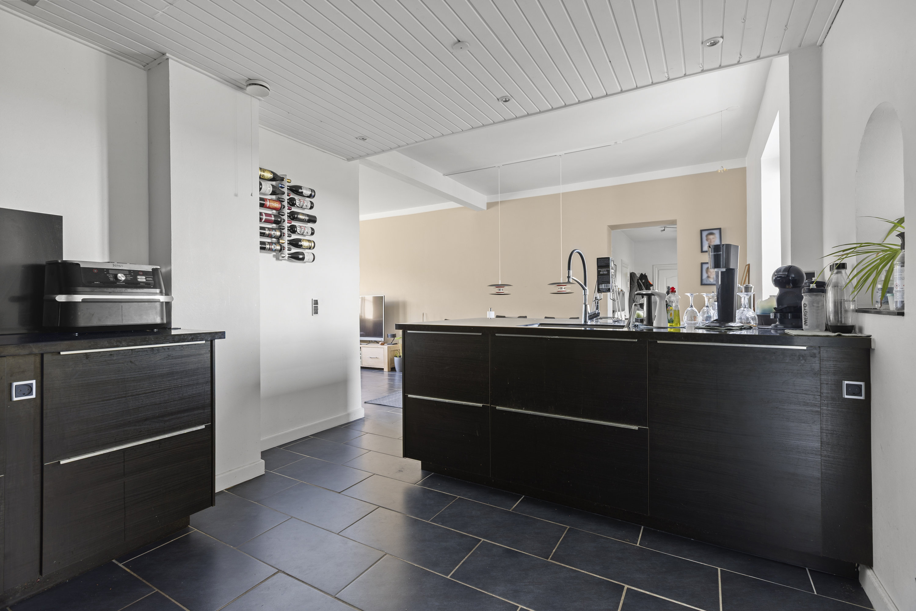 Fremhævet køkken billede i fuldskærmstilstand. Billede af Vemmeløsevej 2, Gimlinge, 4200 Slagelse